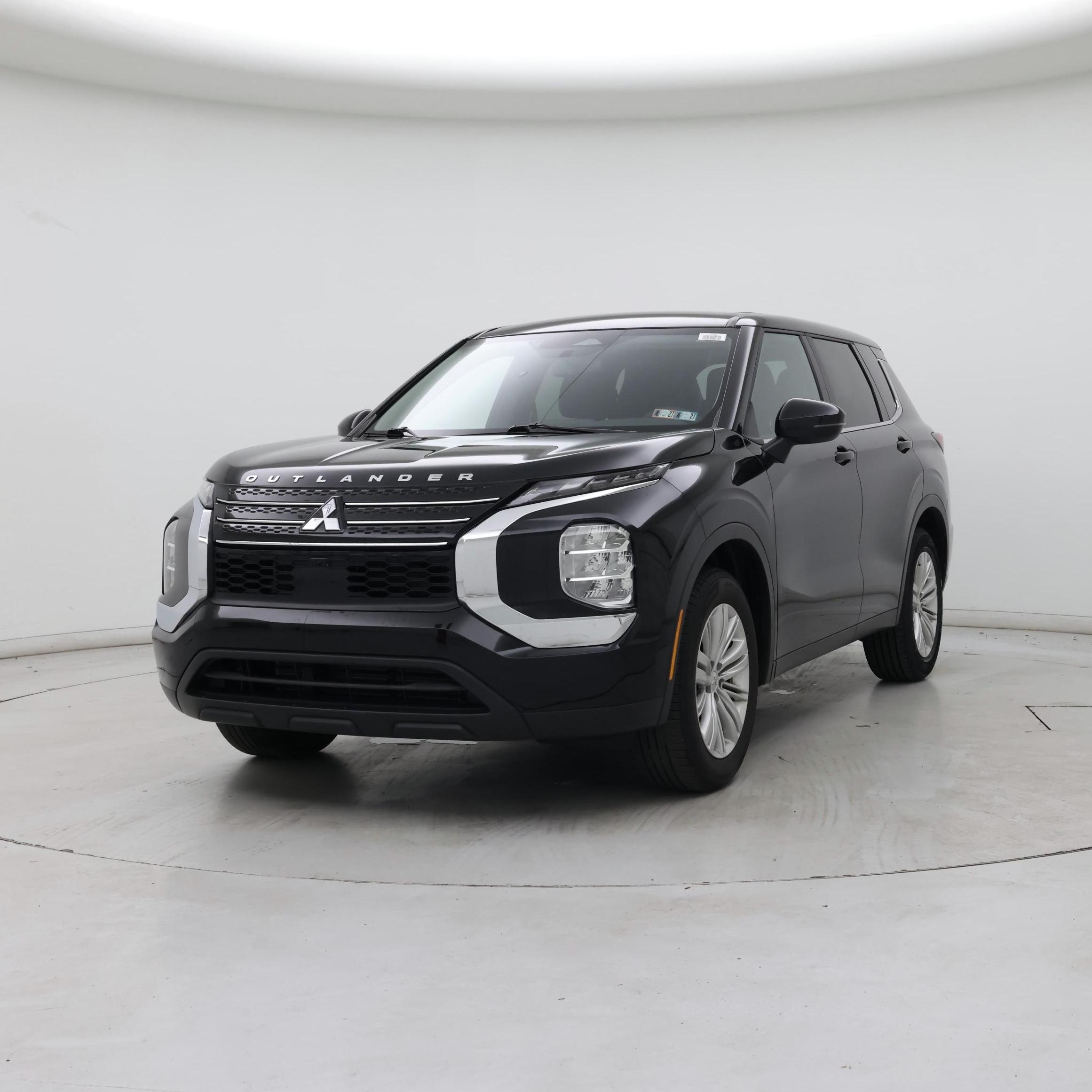 Thumbnail: 2023 Mitsubishi Outlander - 4