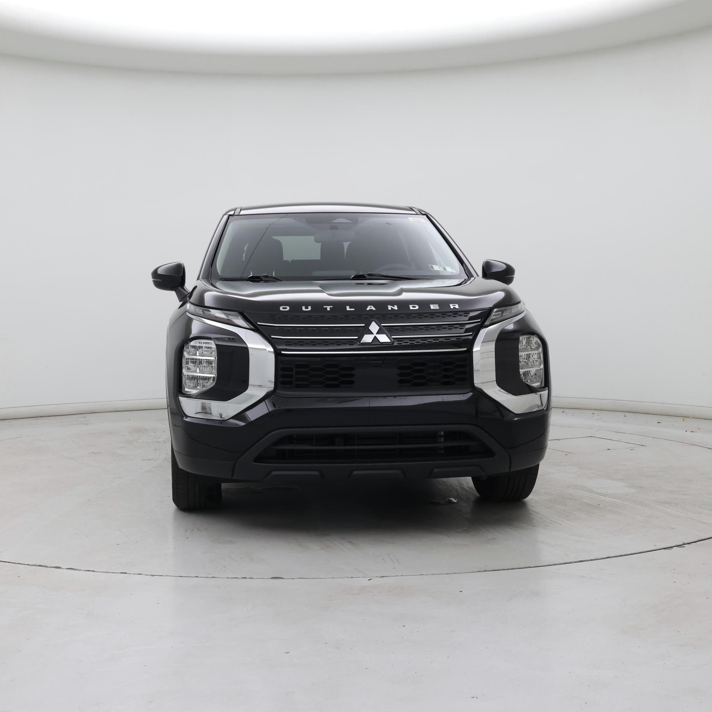 Thumbnail: 2023 Mitsubishi Outlander - 5