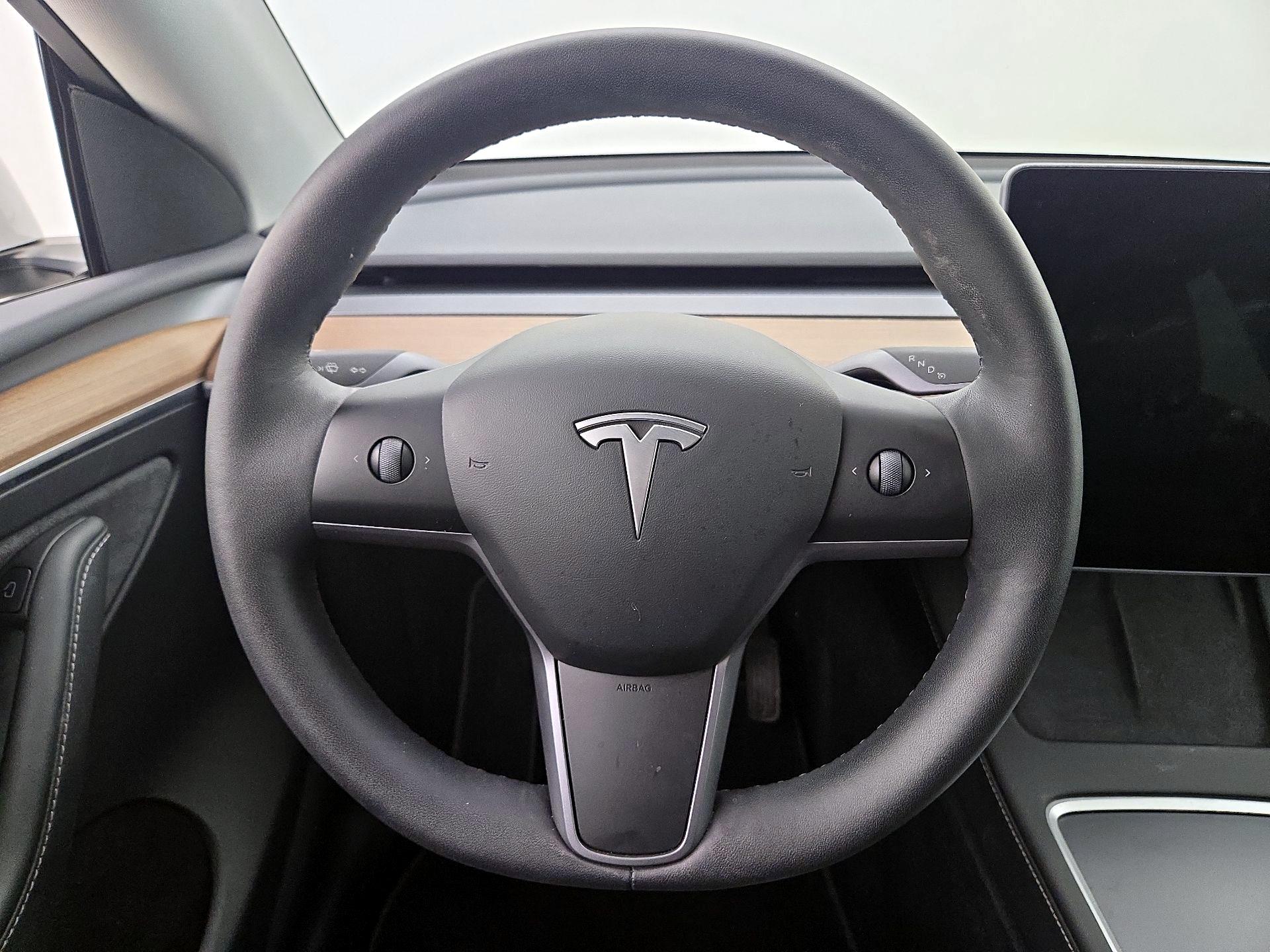 Thumbnail: 2023 Tesla Model Y - 10