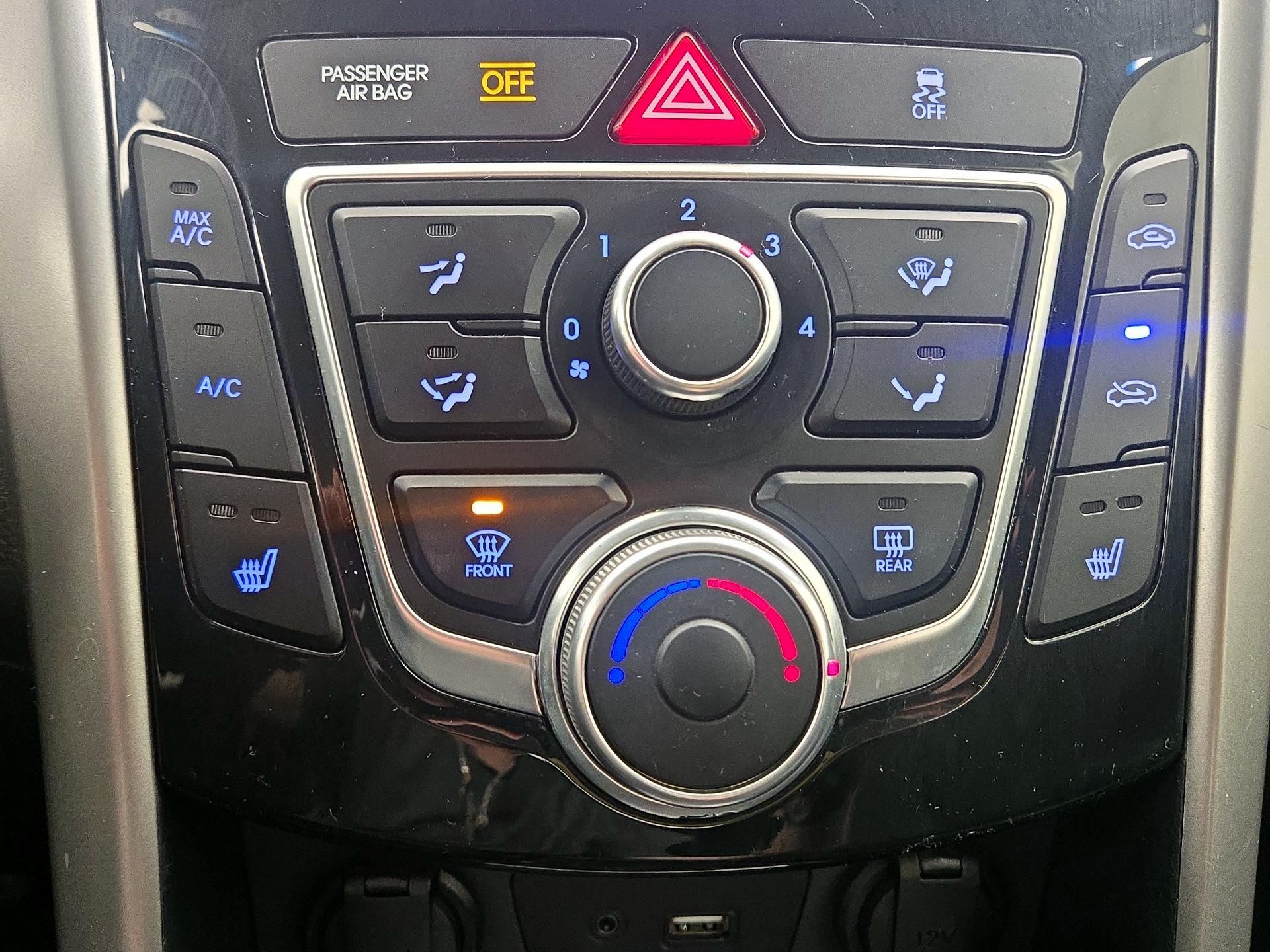 Thumbnail: 2016 Hyundai Elantra - 15