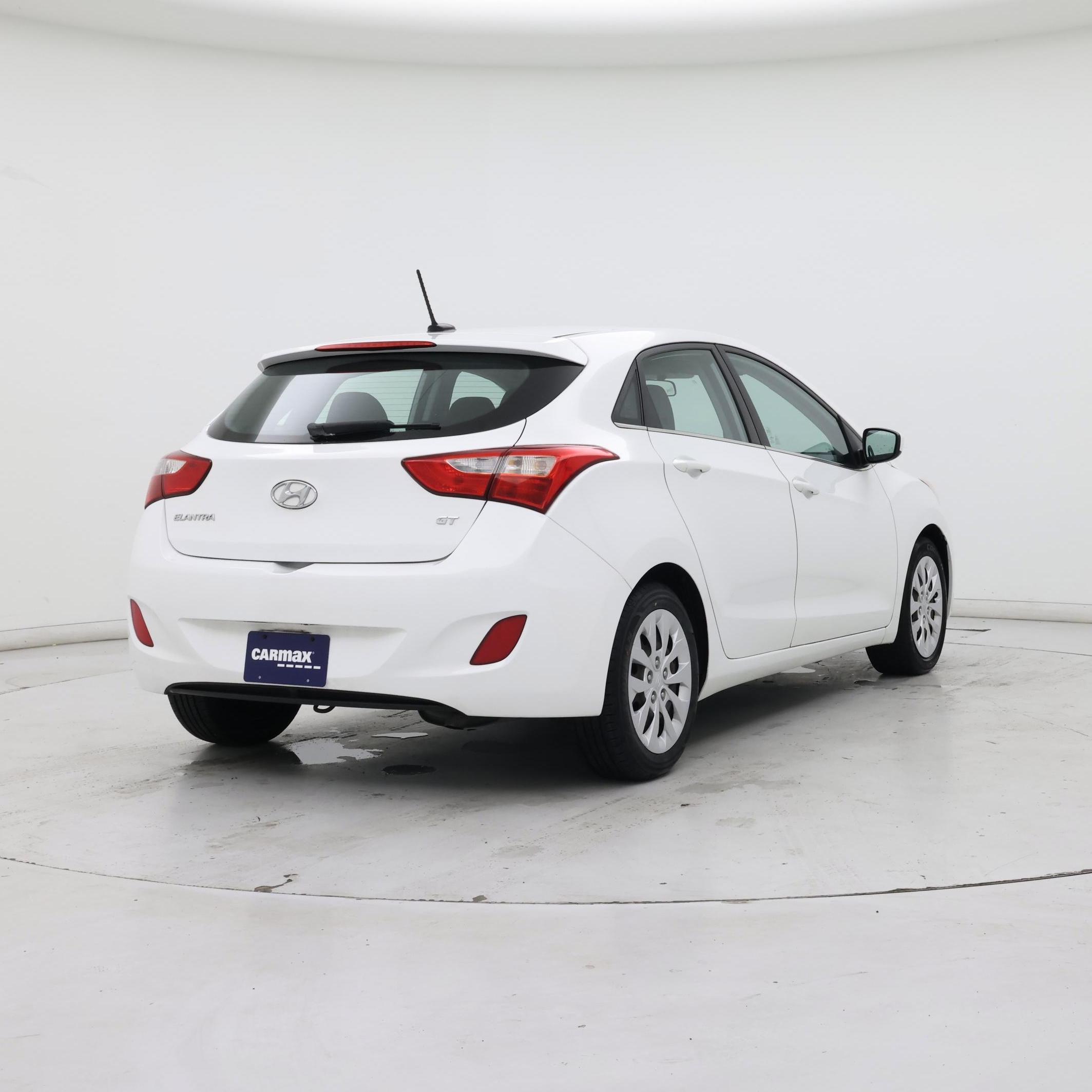 Thumbnail: 2016 Hyundai Elantra - 8
