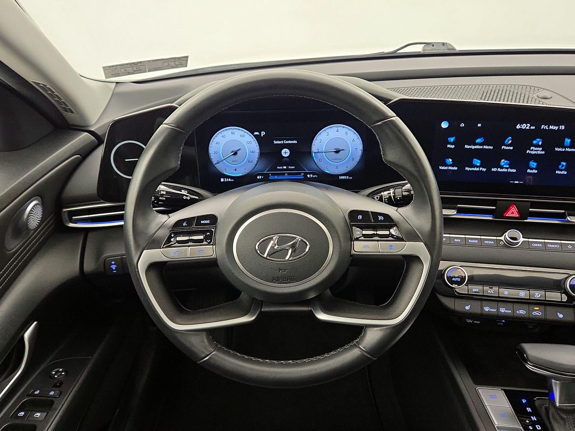 Thumbnail: 2023 Hyundai Elantra - 10