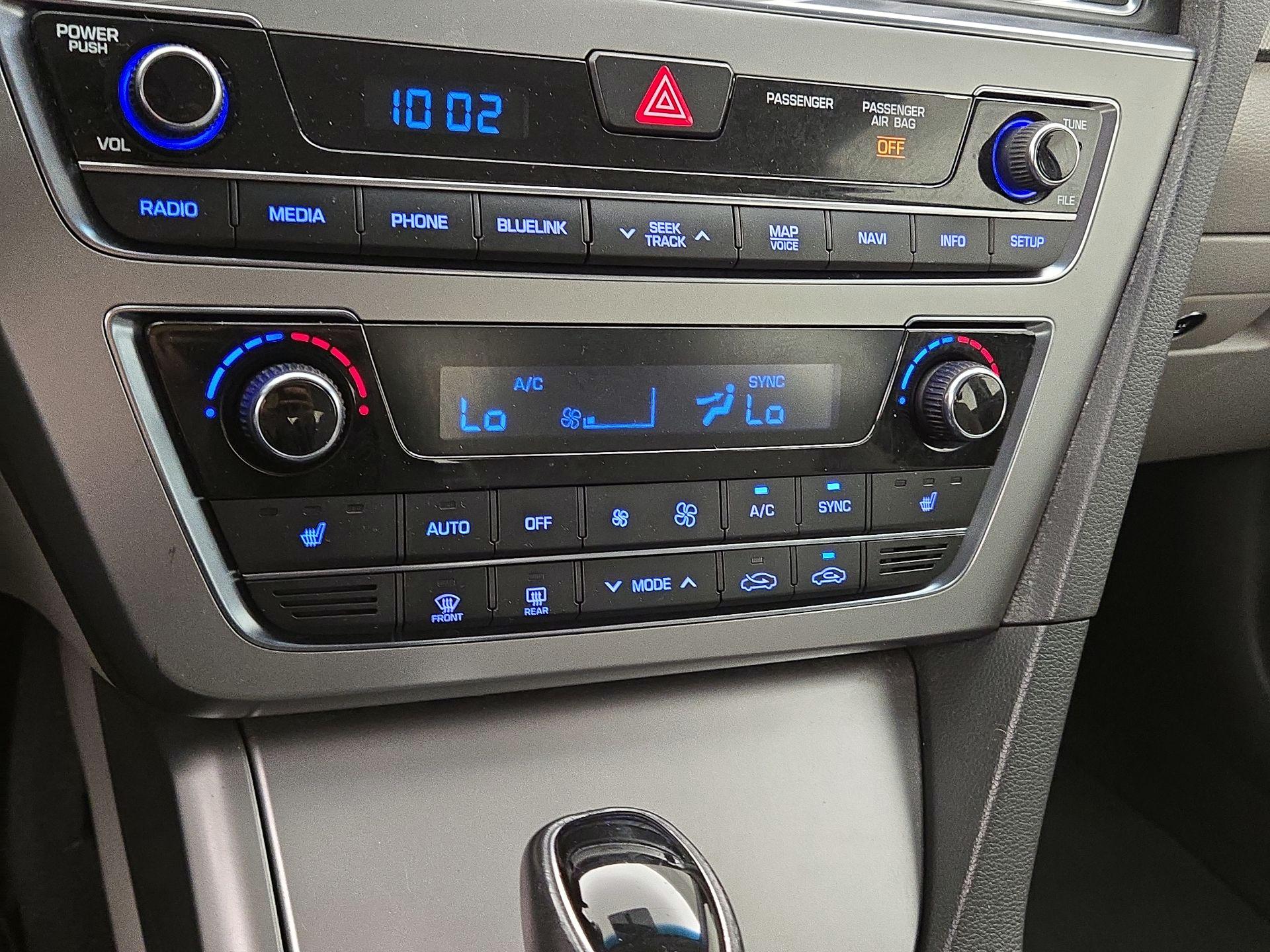 Thumbnail: 2015 Hyundai Sonata - 17