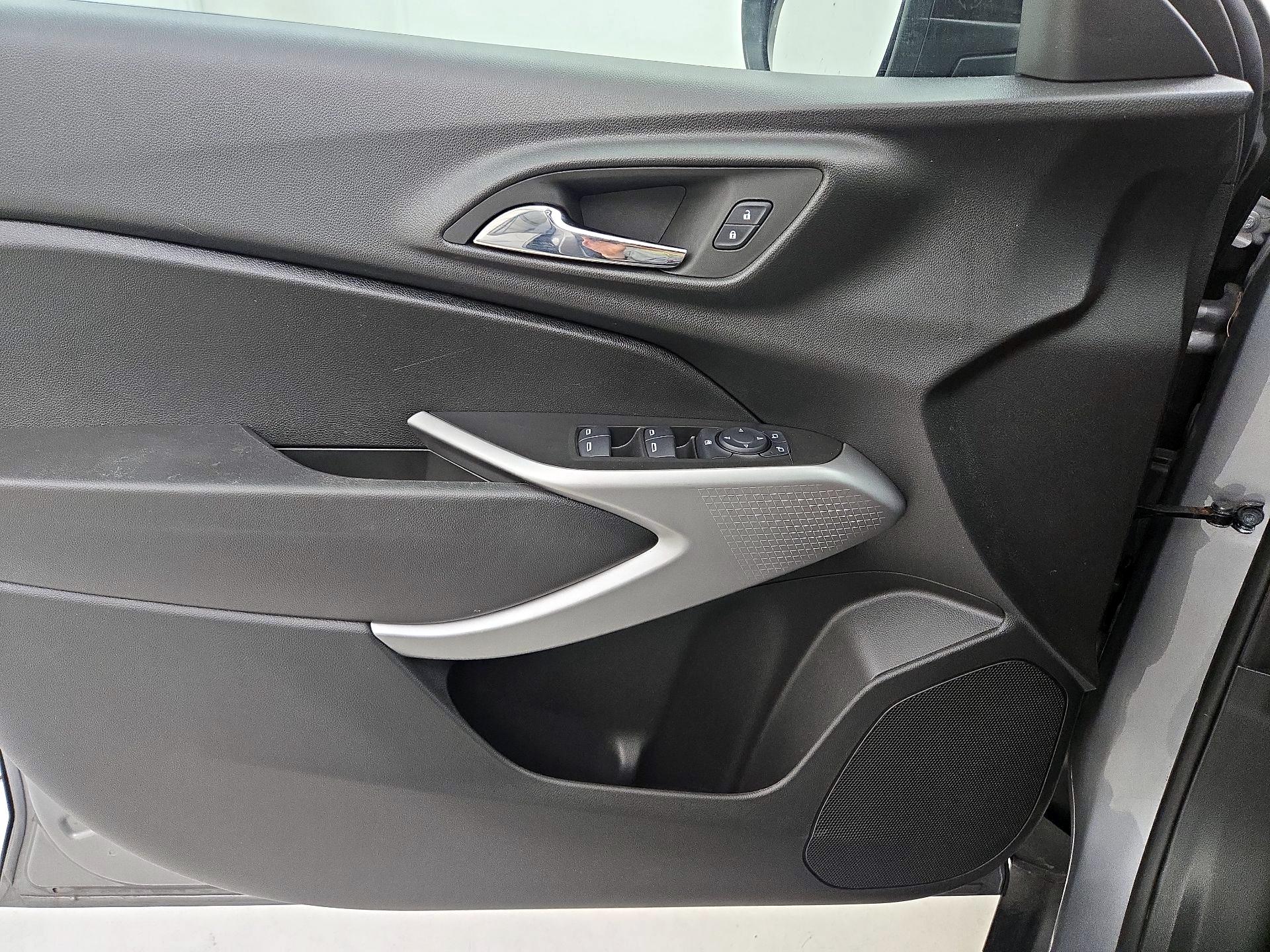Thumbnail: 2024 Chevrolet Trax - 12
