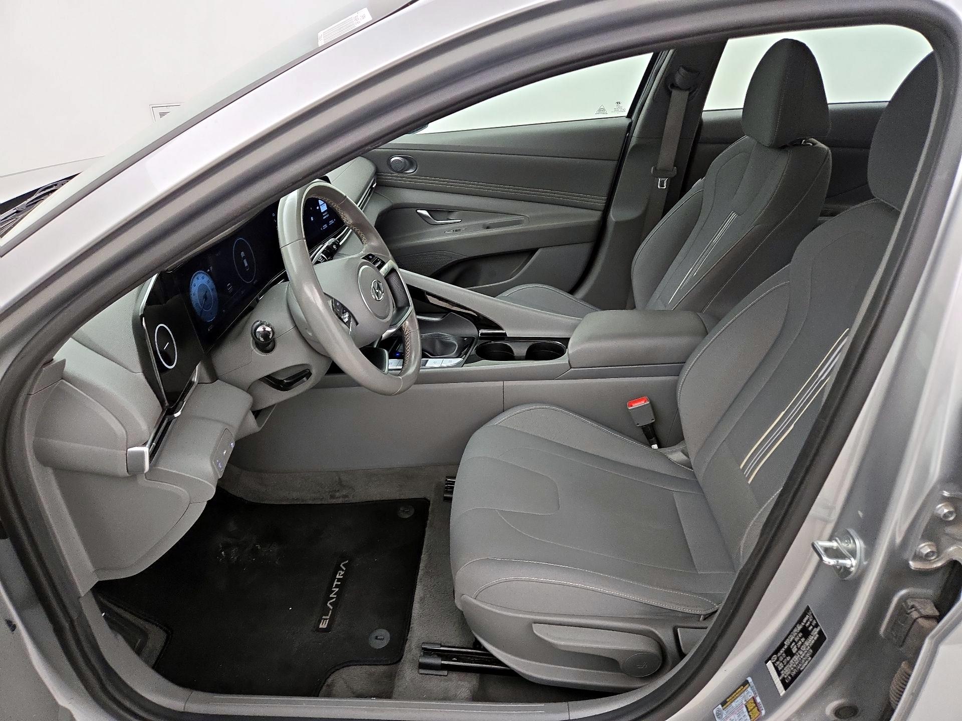 Thumbnail: 2023 Hyundai Elantra - 11