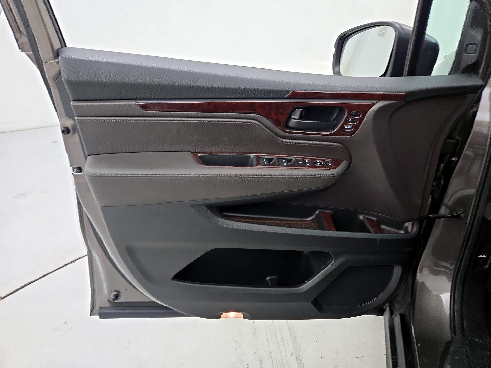 Thumbnail: 2020 Honda Odyssey - 12