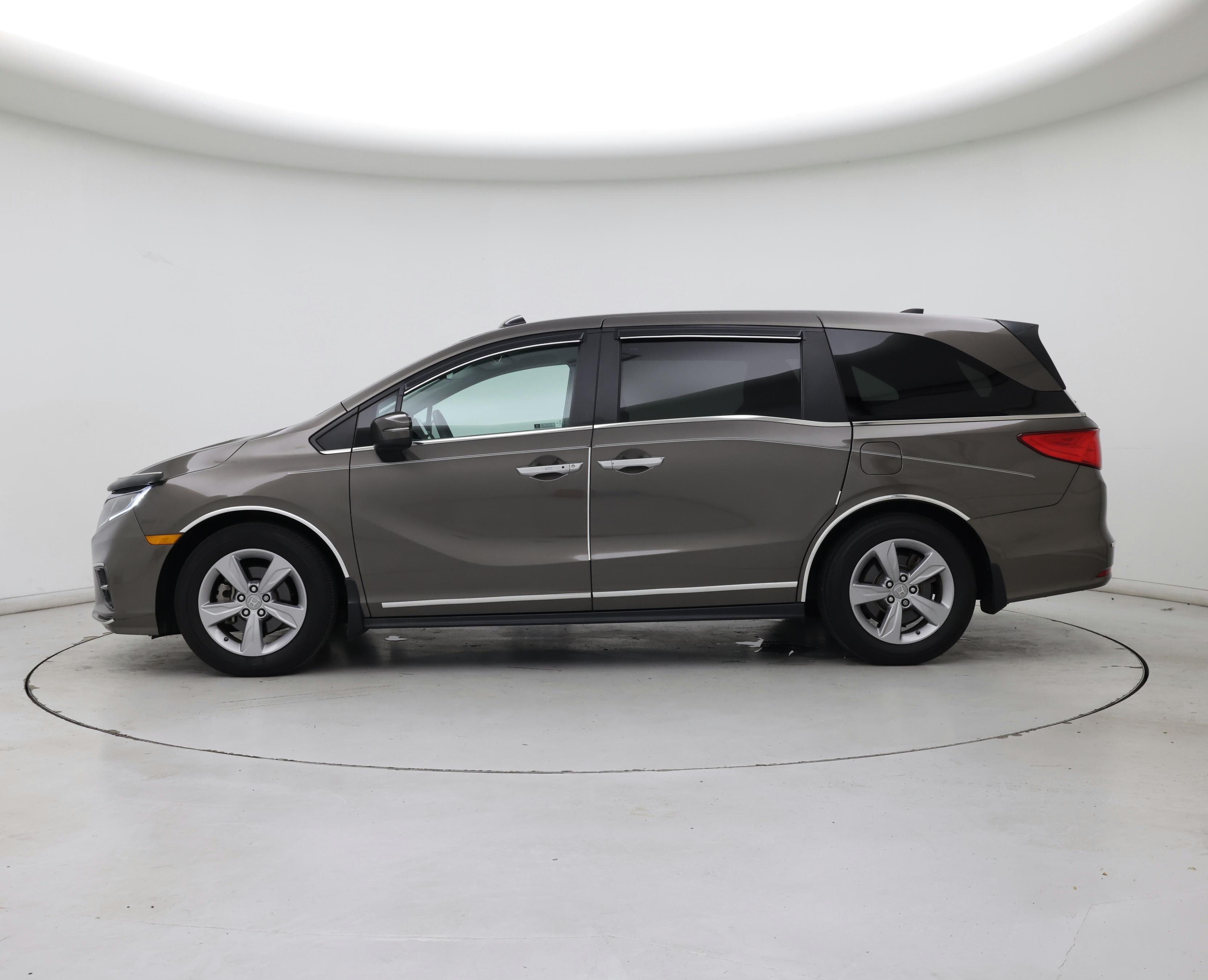 Thumbnail: 2020 Honda Odyssey - 3