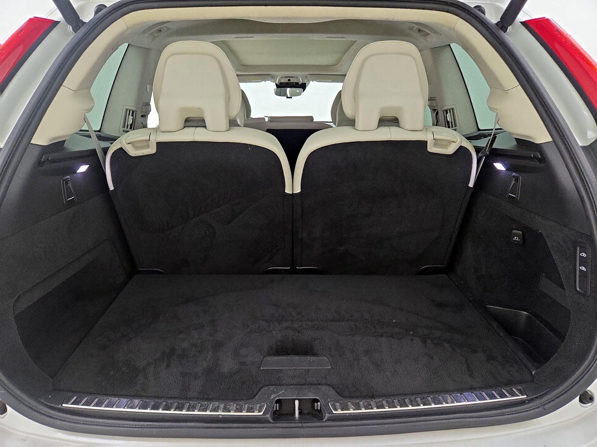 Thumbnail: 2020 Volvo XC90 - 19