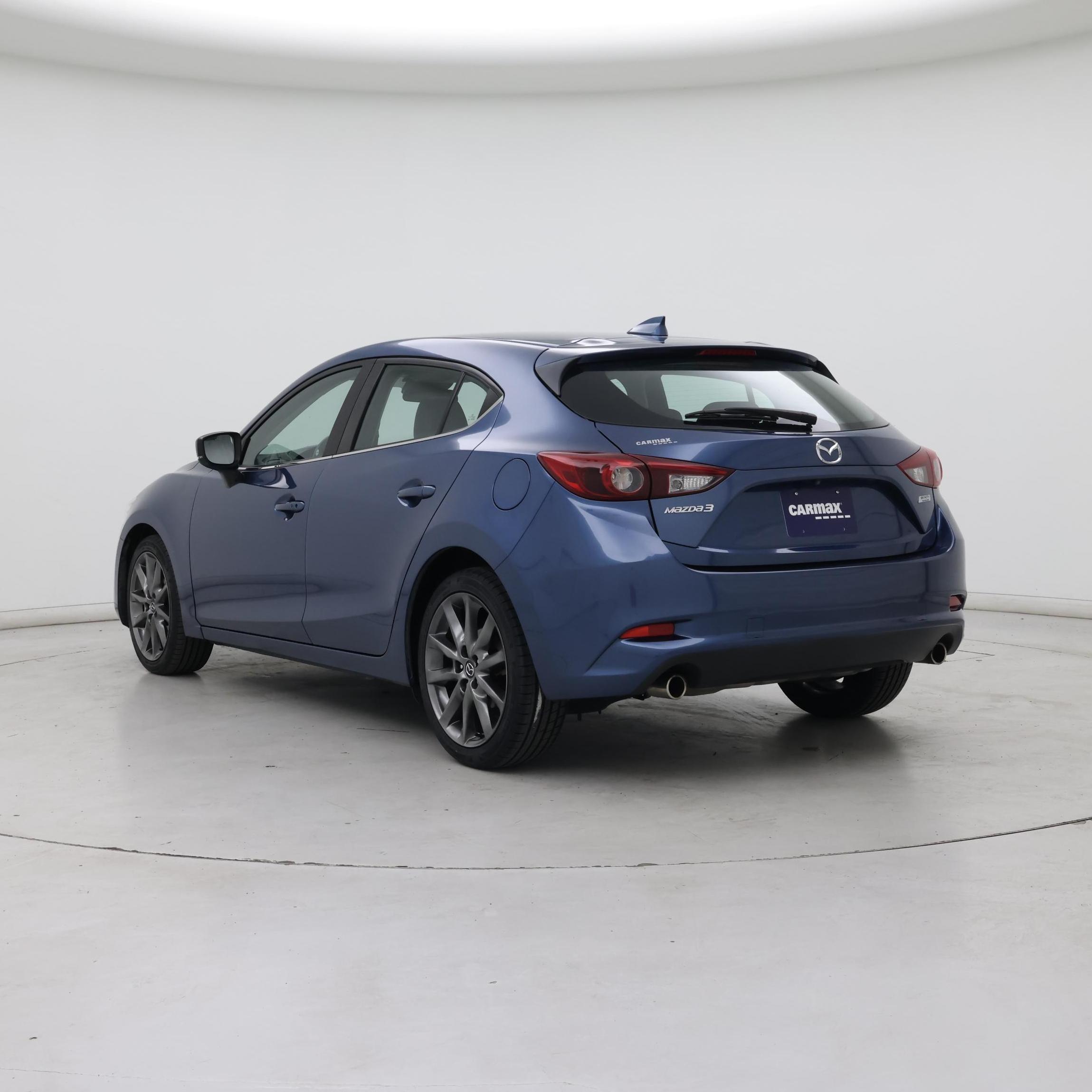 Thumbnail: 2018 Mazda Mazda3 - 2
