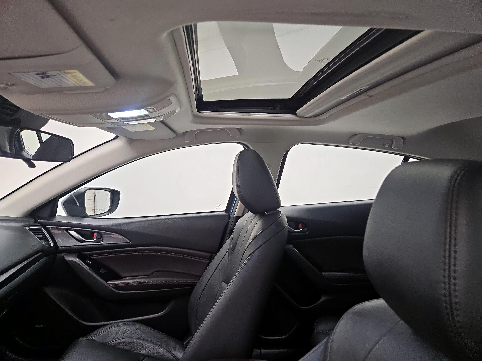 Thumbnail: 2018 Mazda Mazda3 - 20