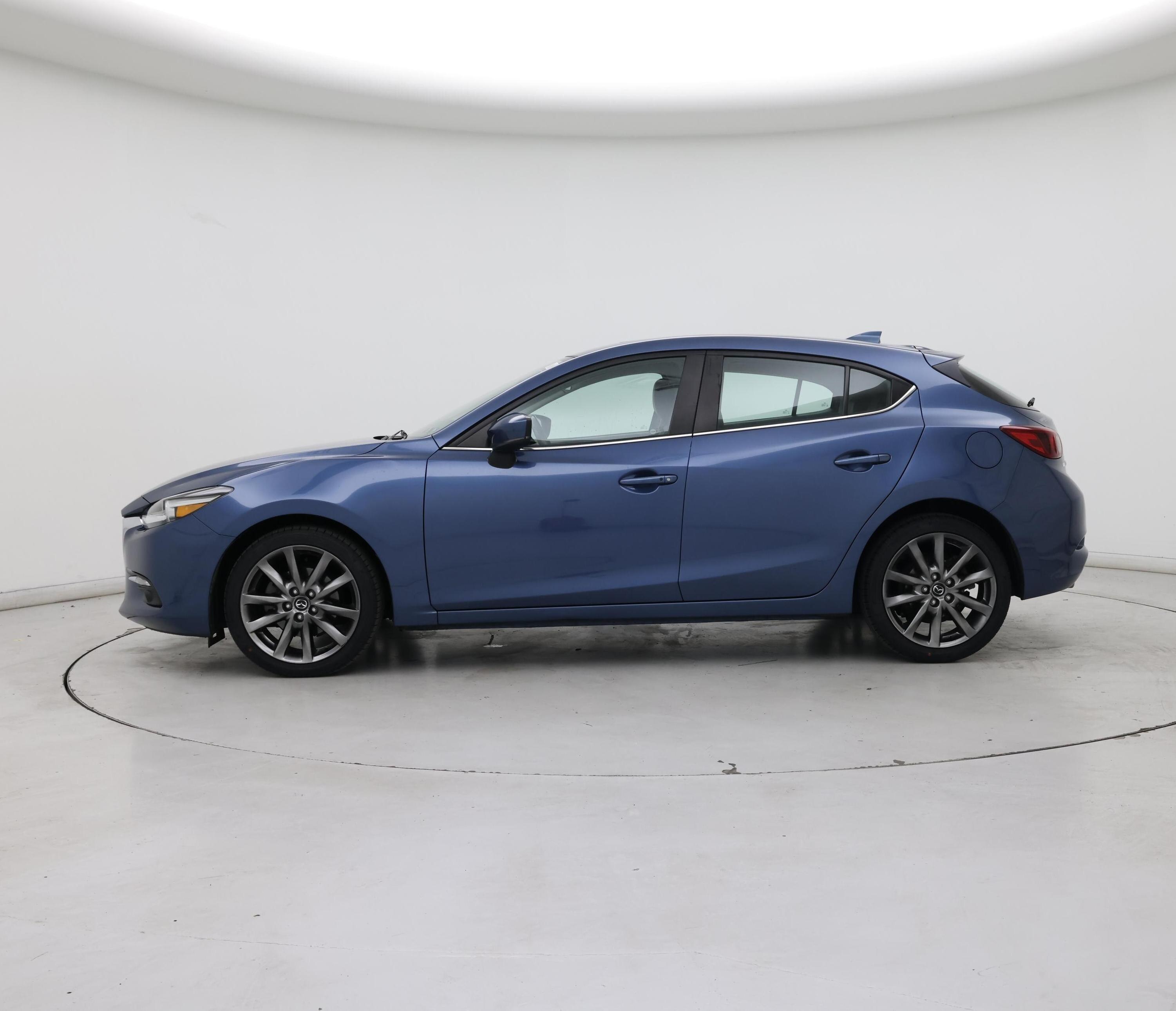 Thumbnail: 2018 Mazda Mazda3 - 3