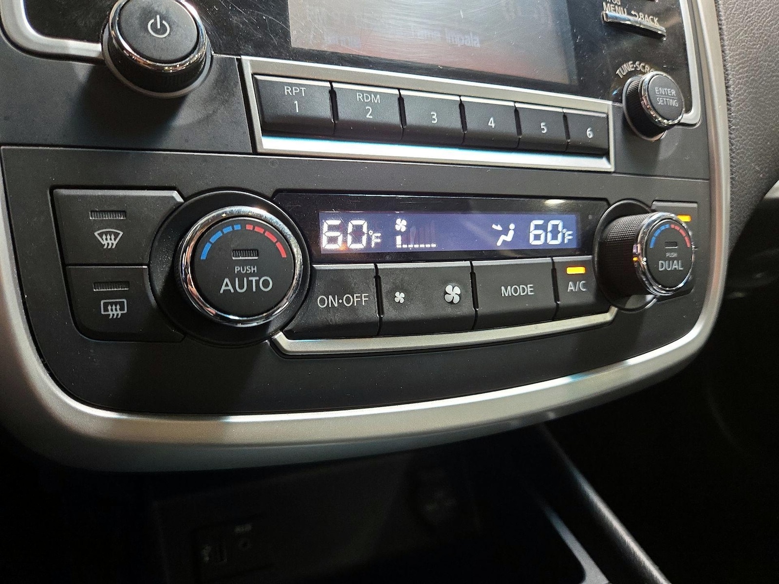2017 Nissan Altima SV - Photo 17