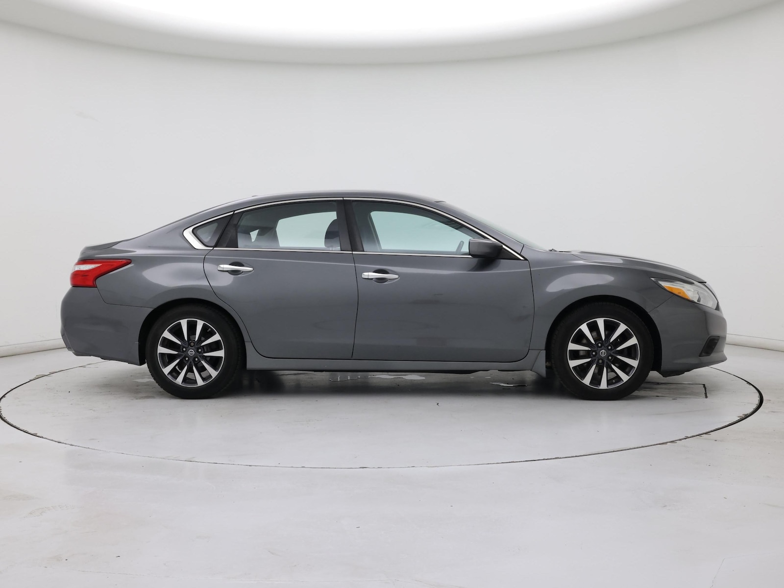 2017 Nissan Altima SV - Photo 8