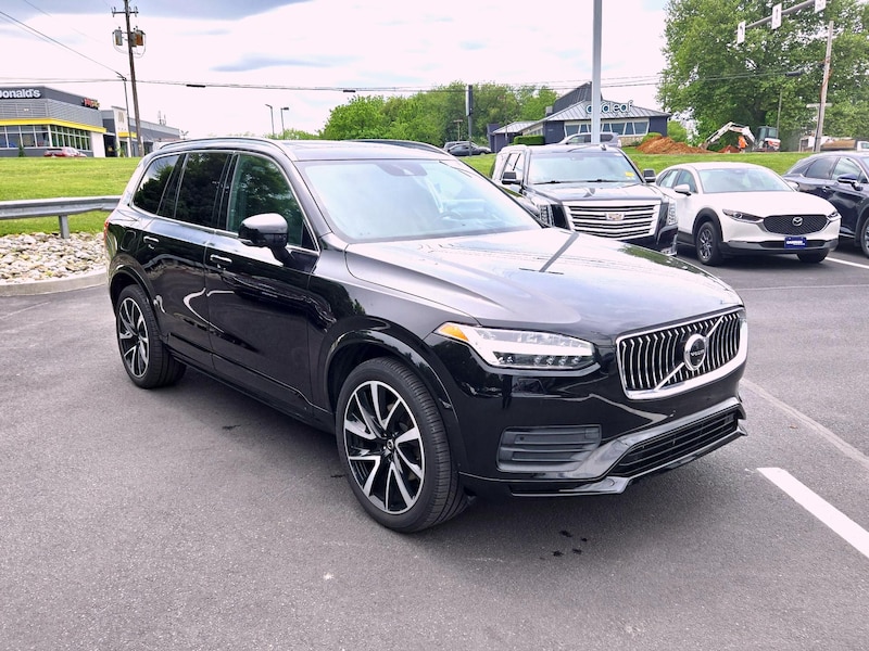 2020 Volvo XC90 T6 Momentum