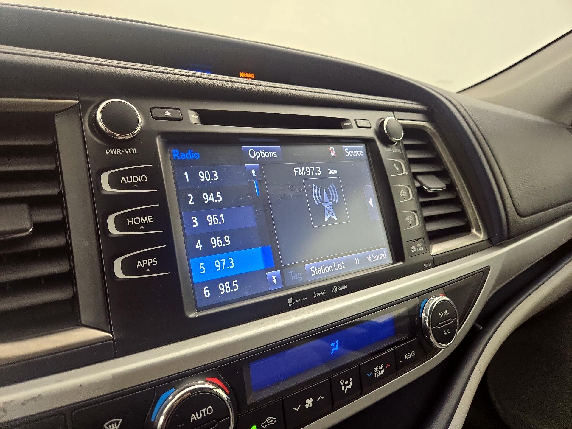 Thumbnail: 2016 Toyota Highlander - 15