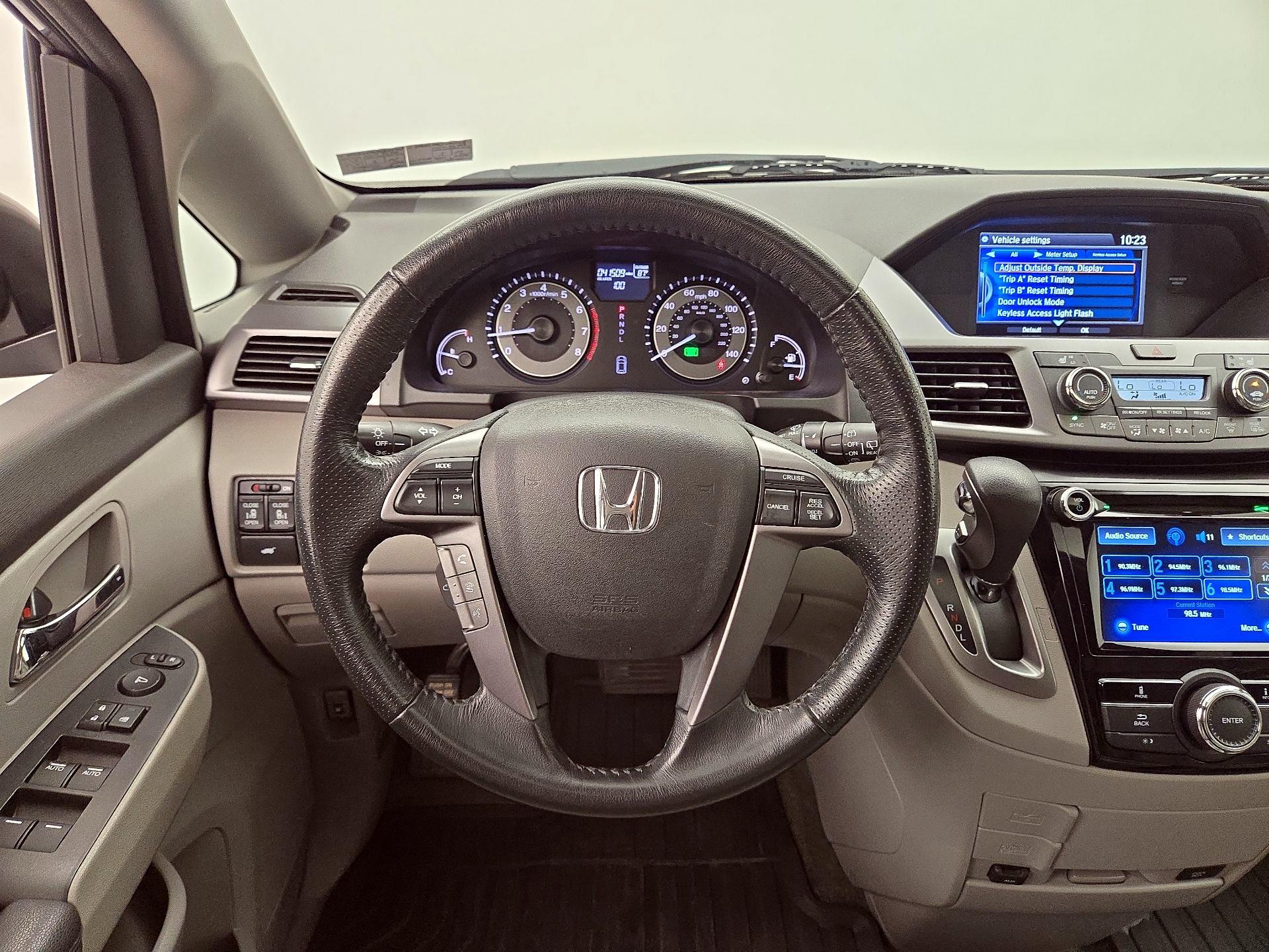 Thumbnail: 2014 Honda Odyssey - 10