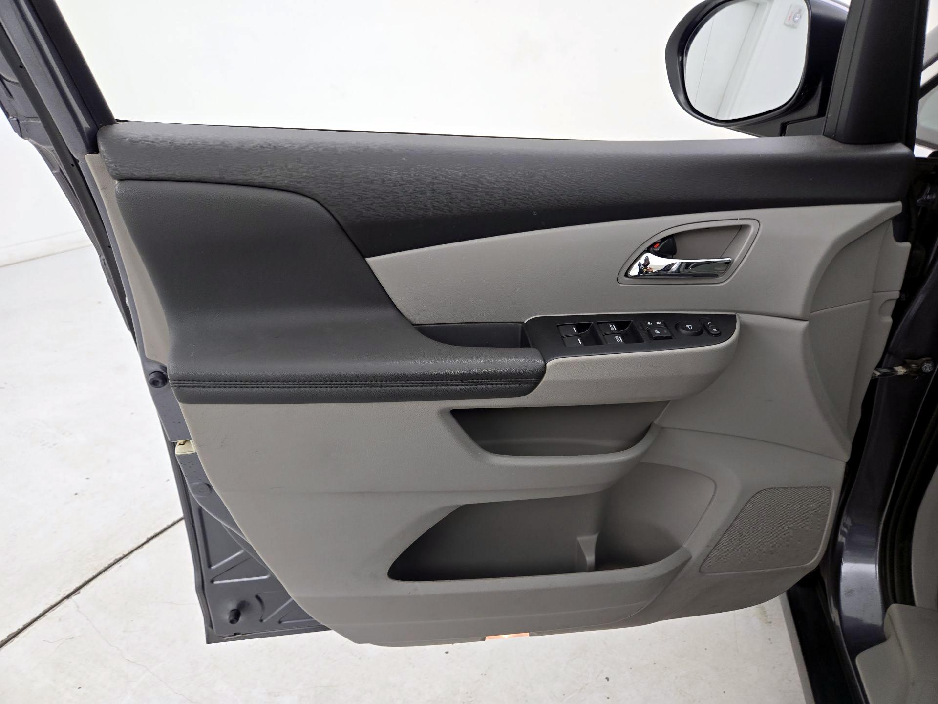 Thumbnail: 2014 Honda Odyssey - 12