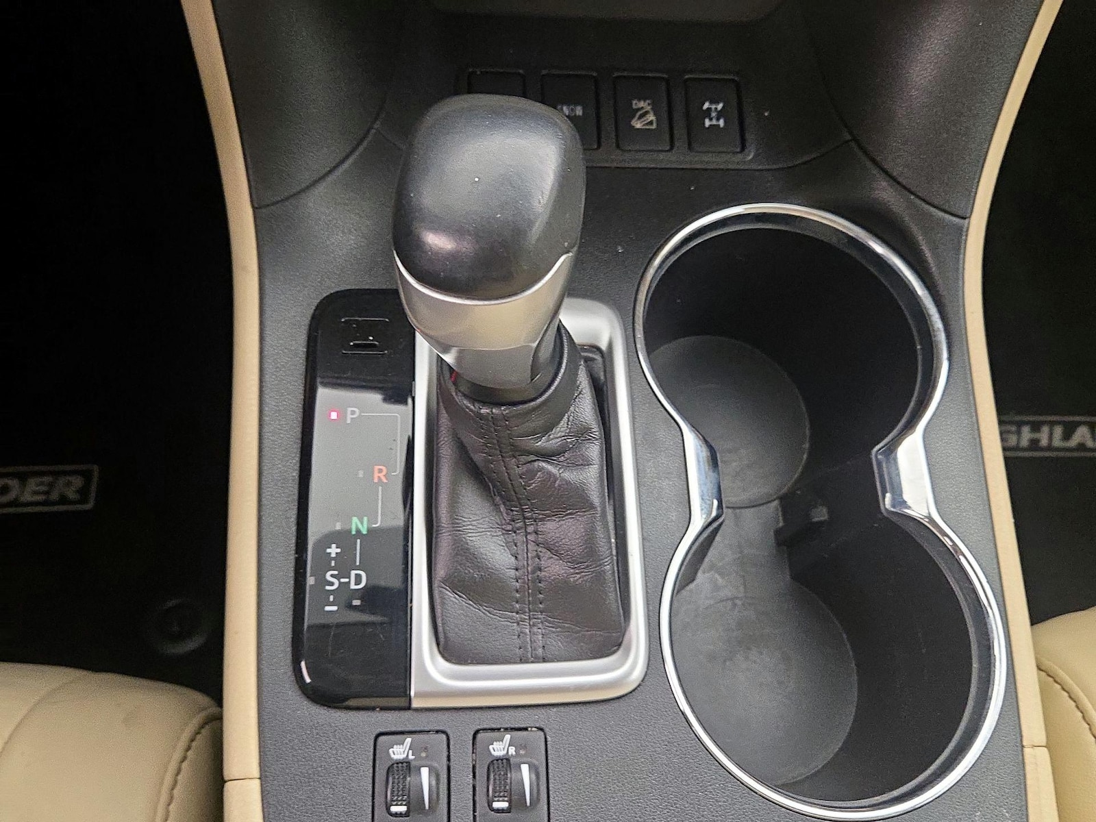 2018 Toyota Highlander XLE - Photo 18