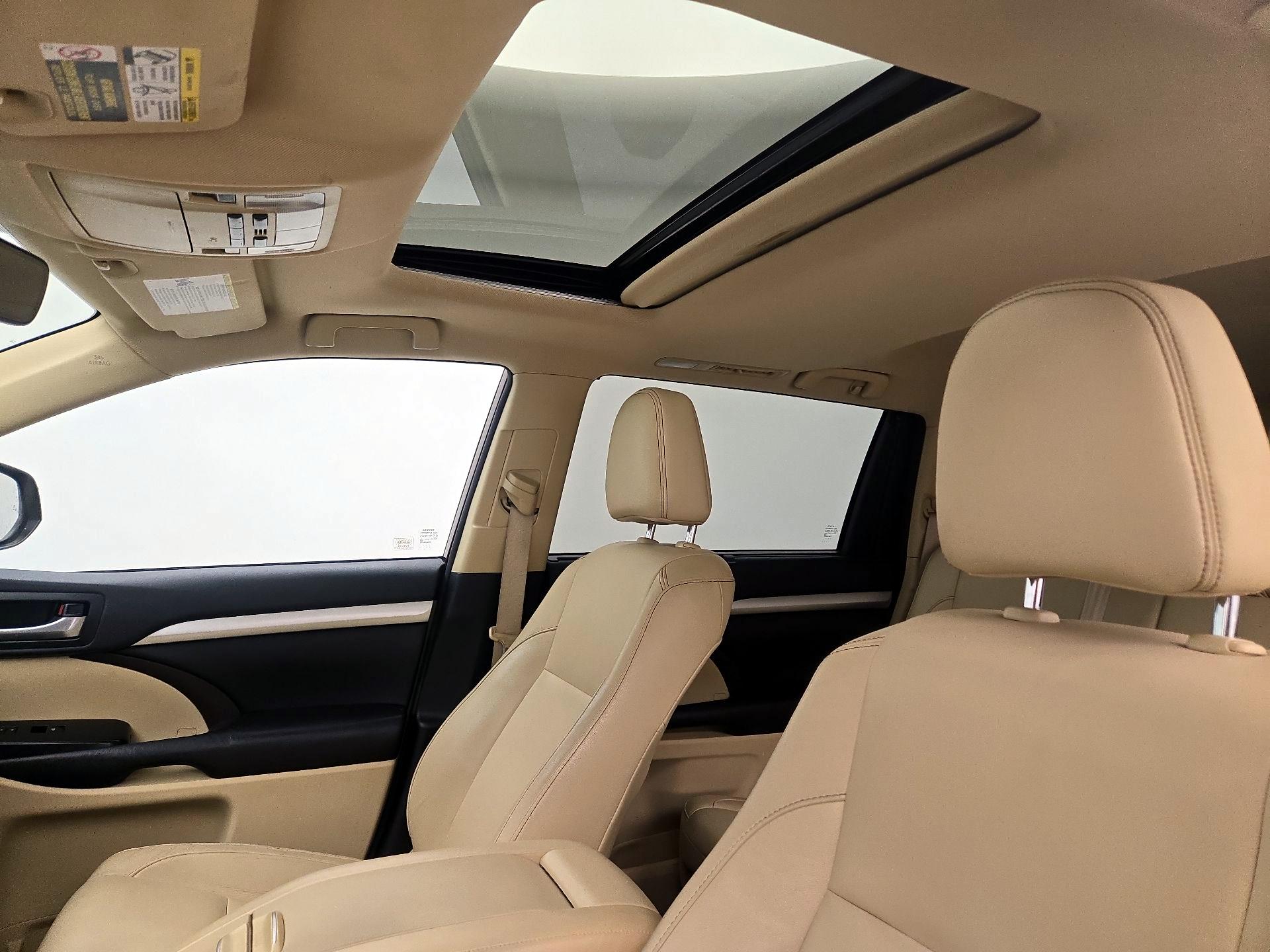Thumbnail: 2018 Toyota Highlander - 19