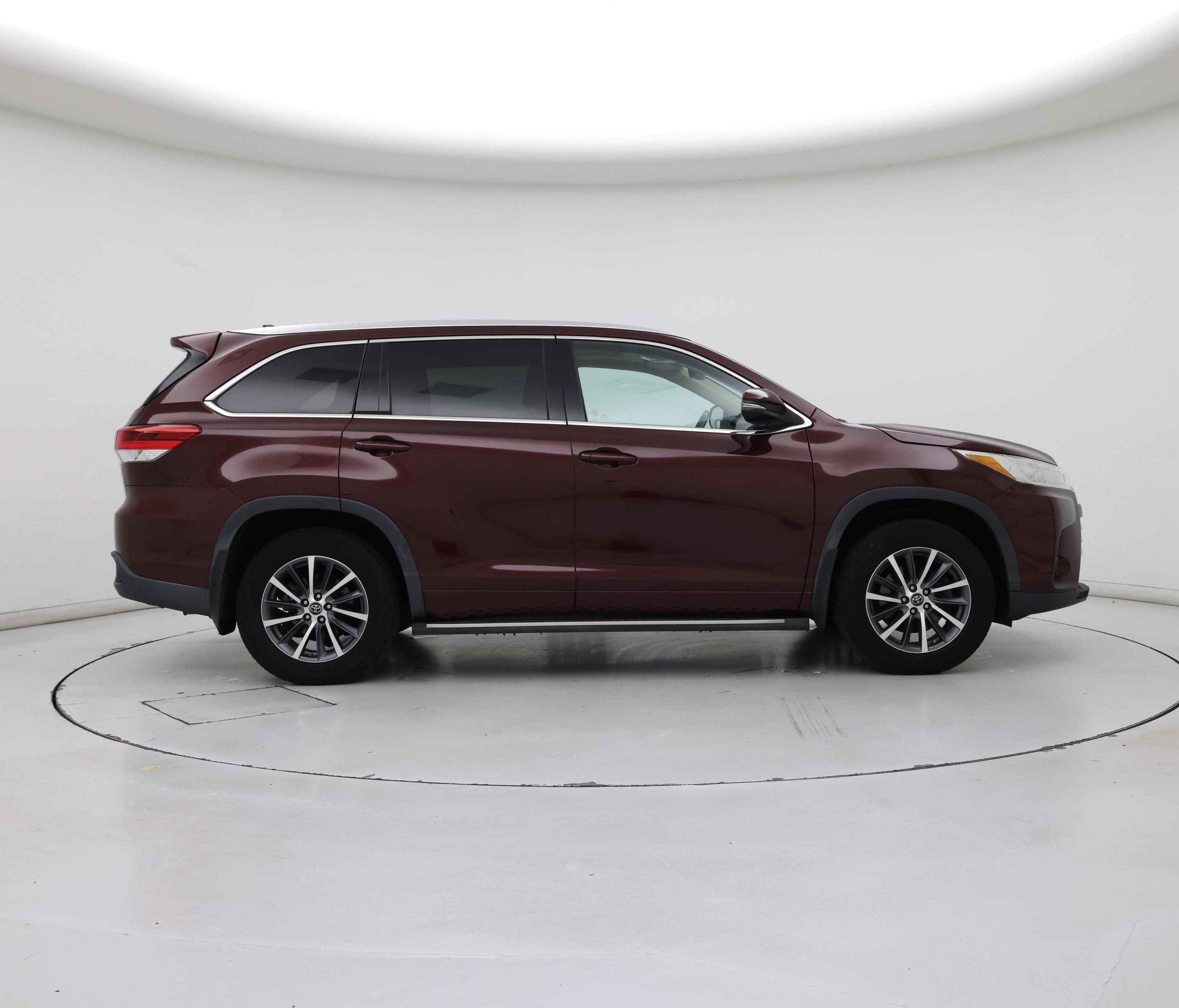 Thumbnail: 2018 Toyota Highlander - 7
