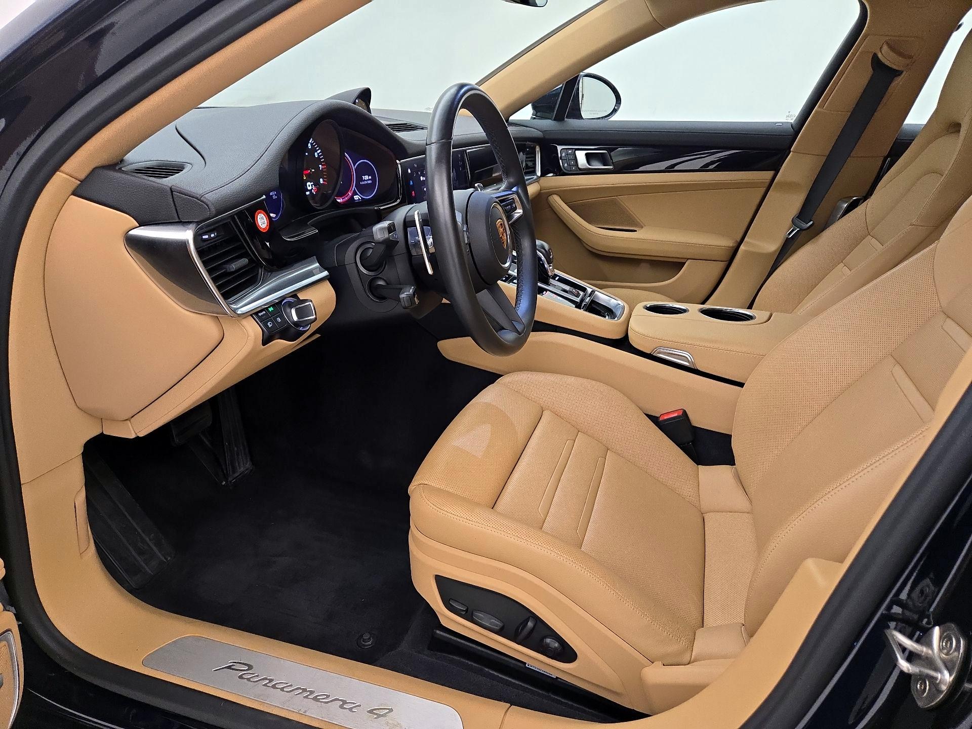 Thumbnail: 2022 Porsche Panamera - 11