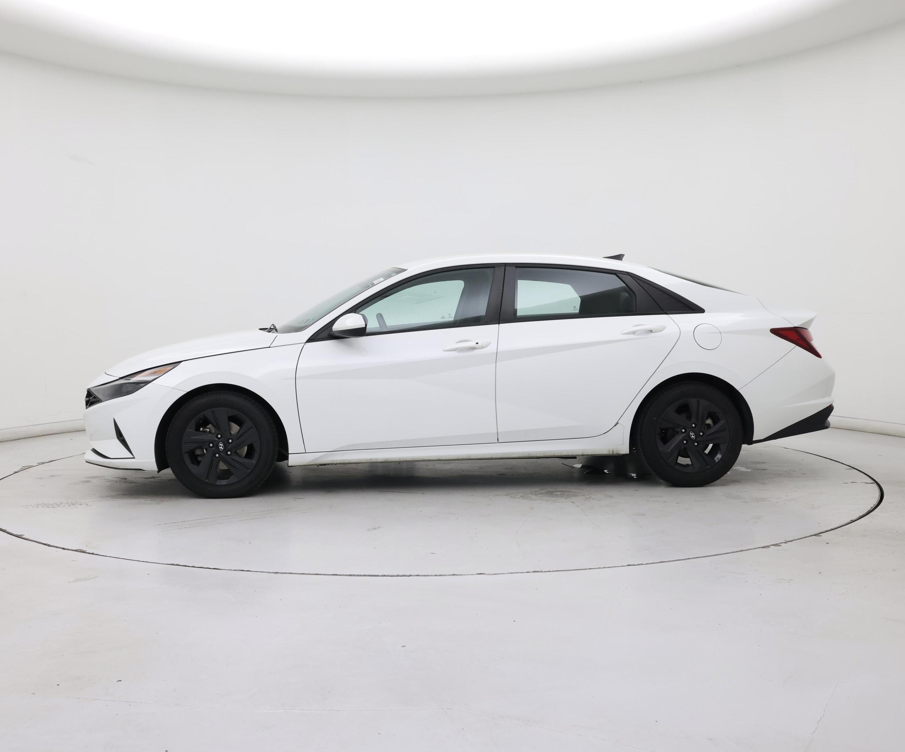 Thumbnail: 2021 Hyundai Elantra - 3