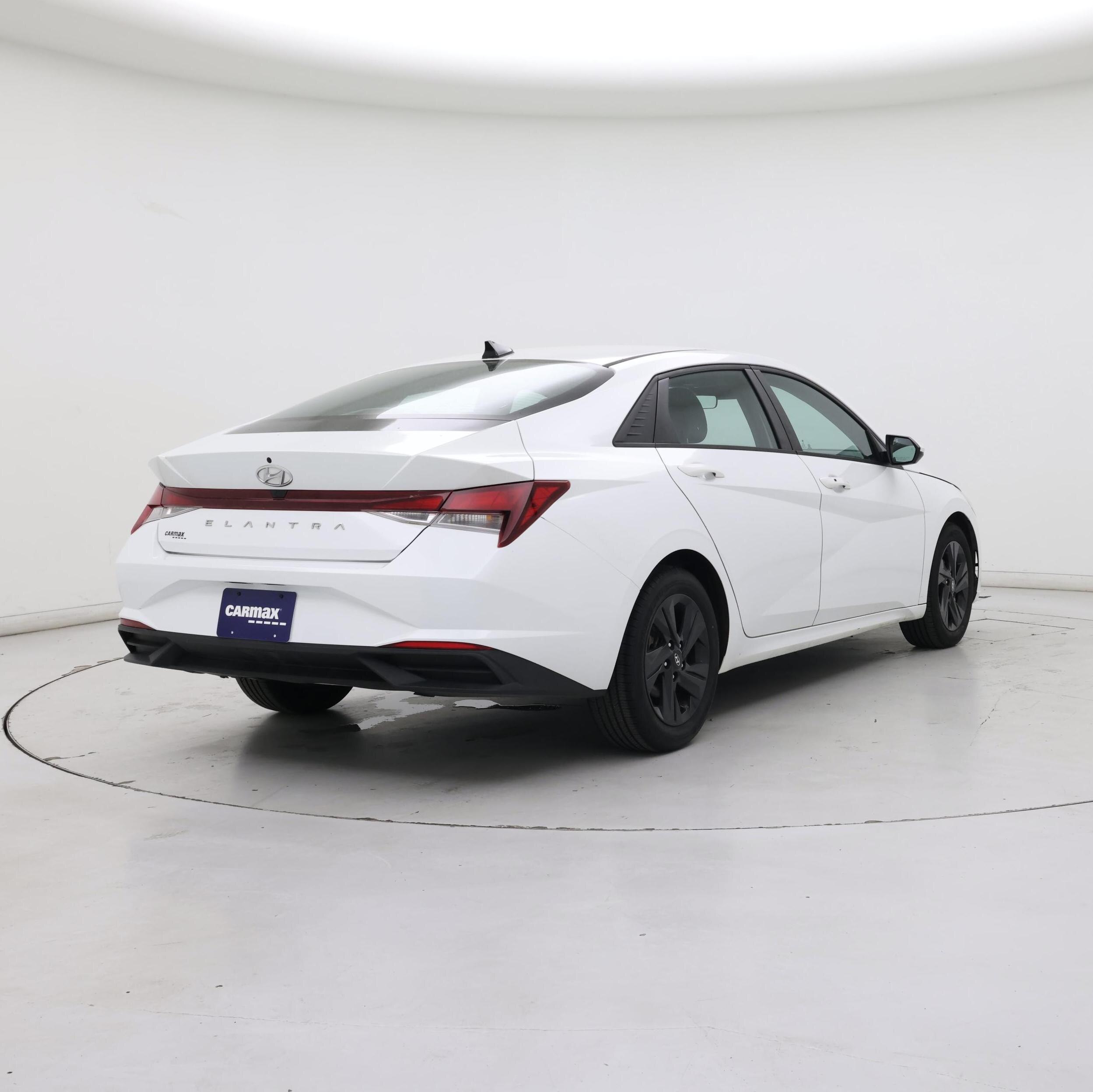 Thumbnail: 2021 Hyundai Elantra - 8