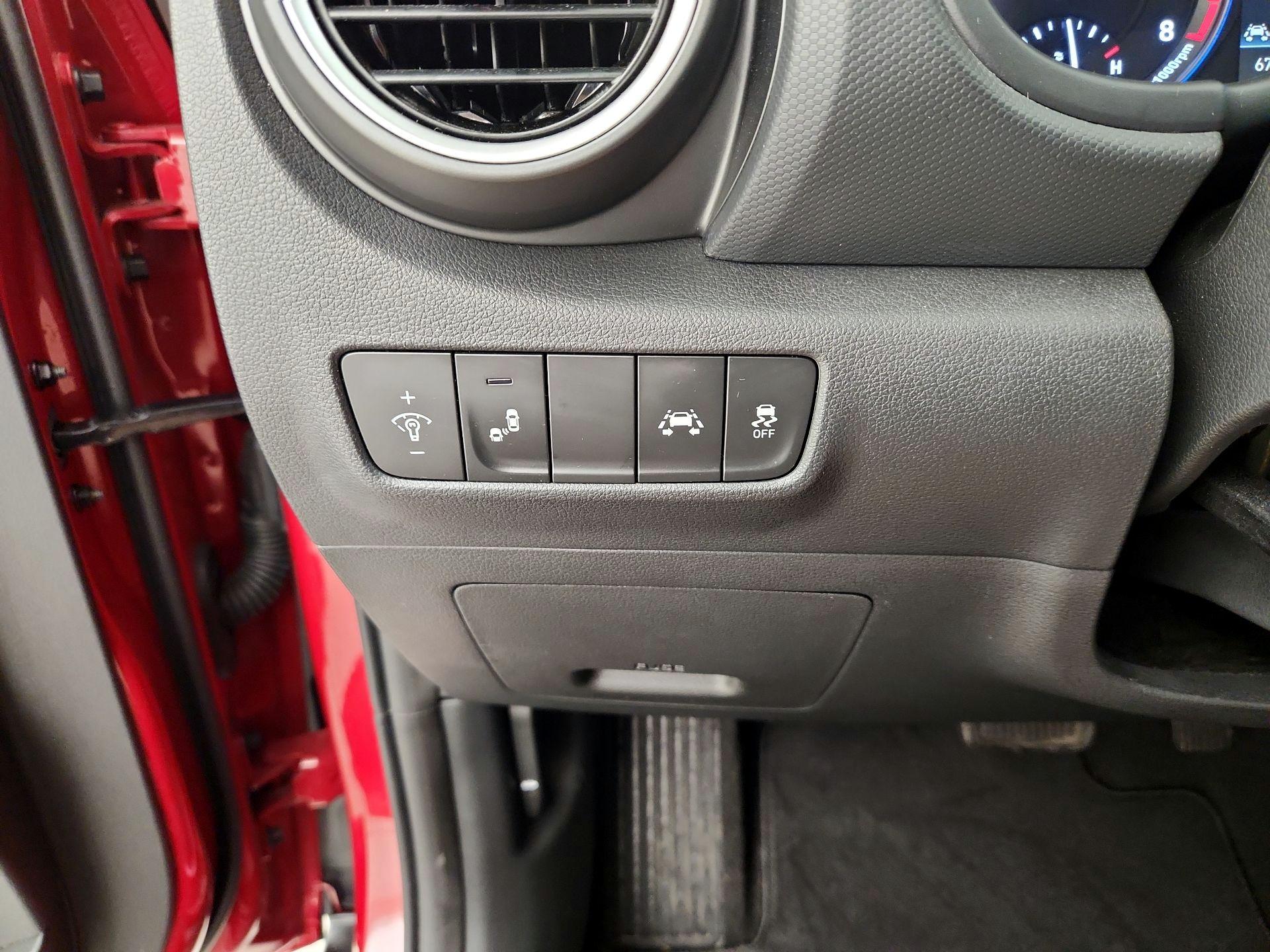 Thumbnail: 2021 Hyundai Kona - 13