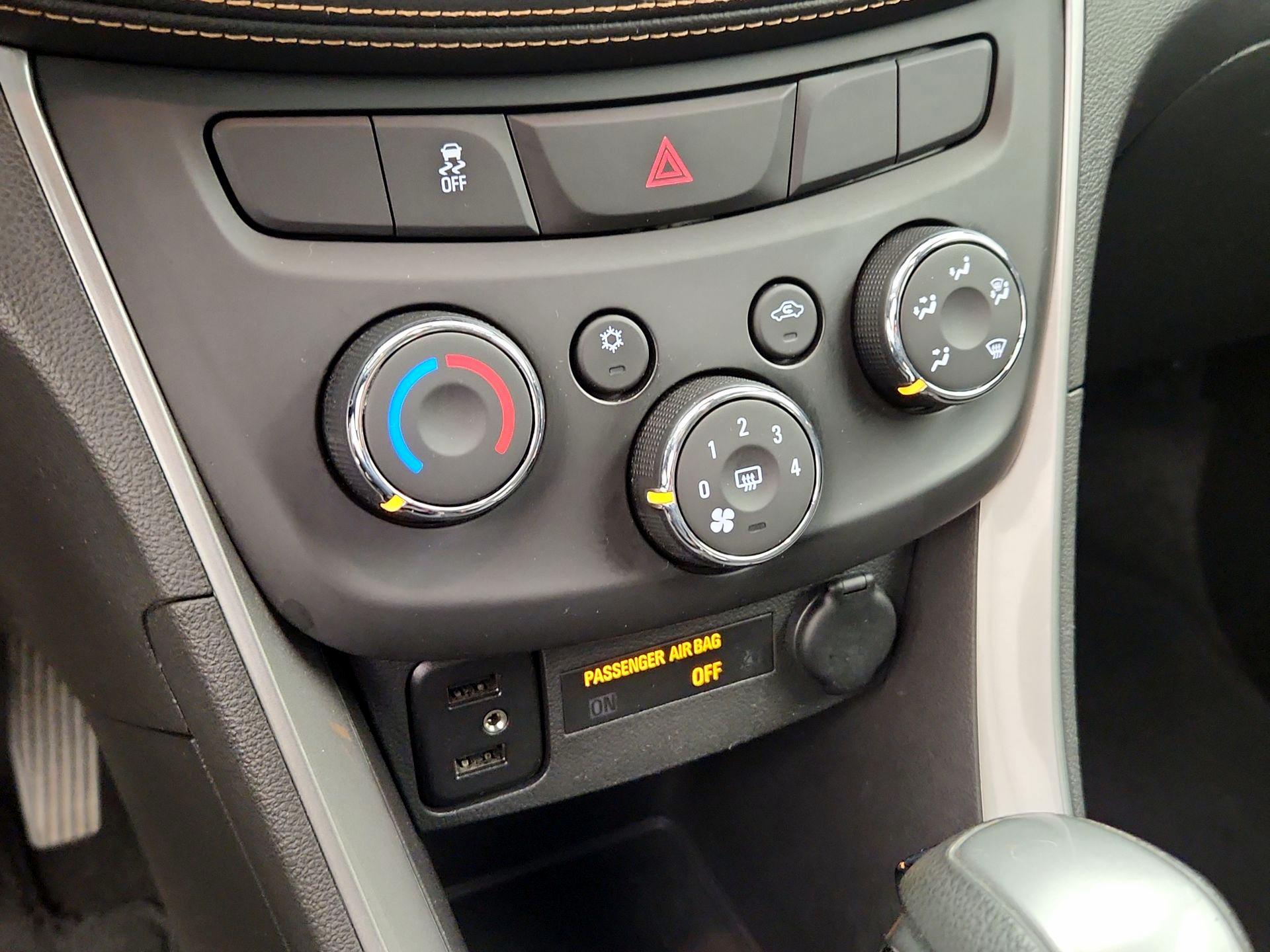 Thumbnail: 2018 Chevrolet Trax - 16