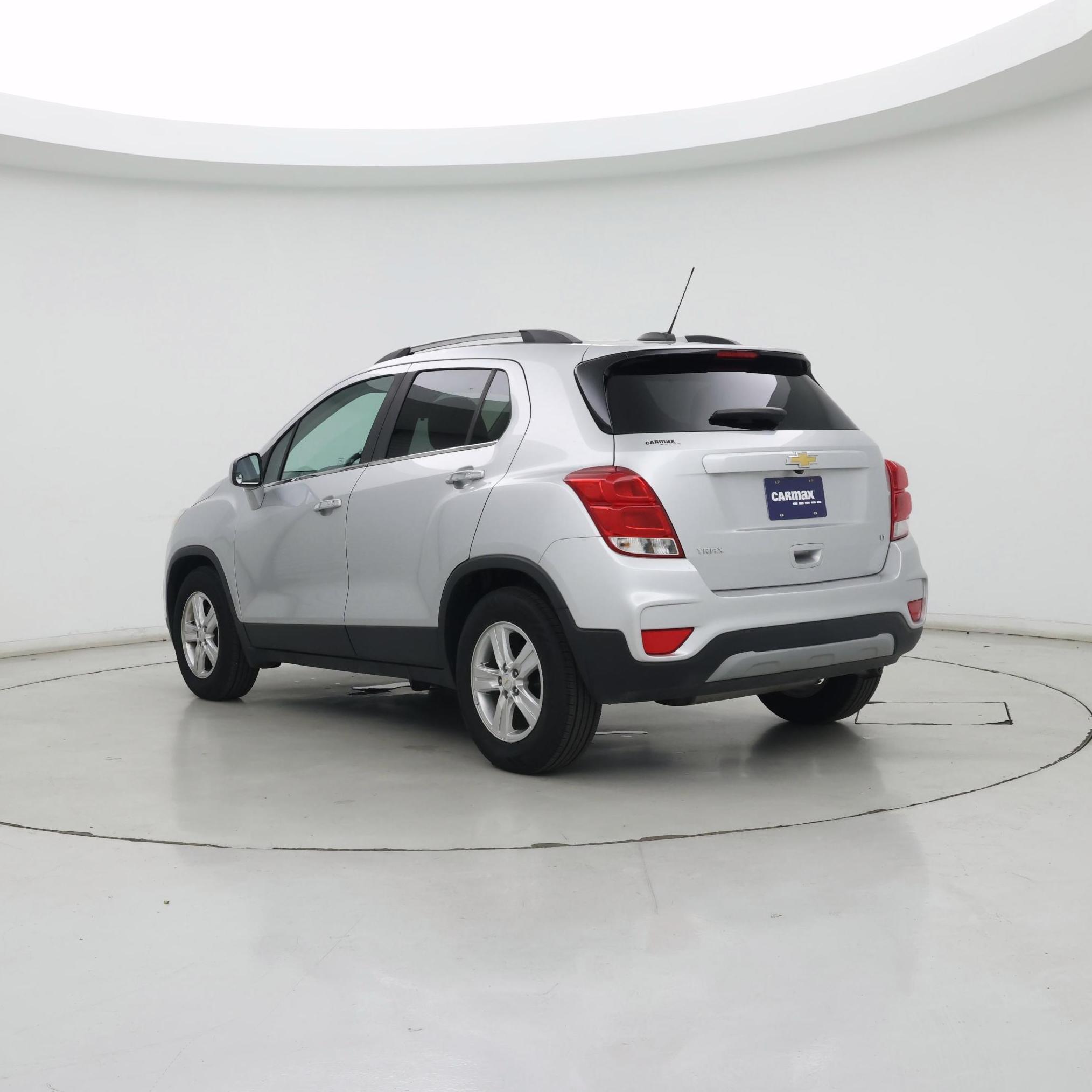 Thumbnail: 2018 Chevrolet Trax - 2