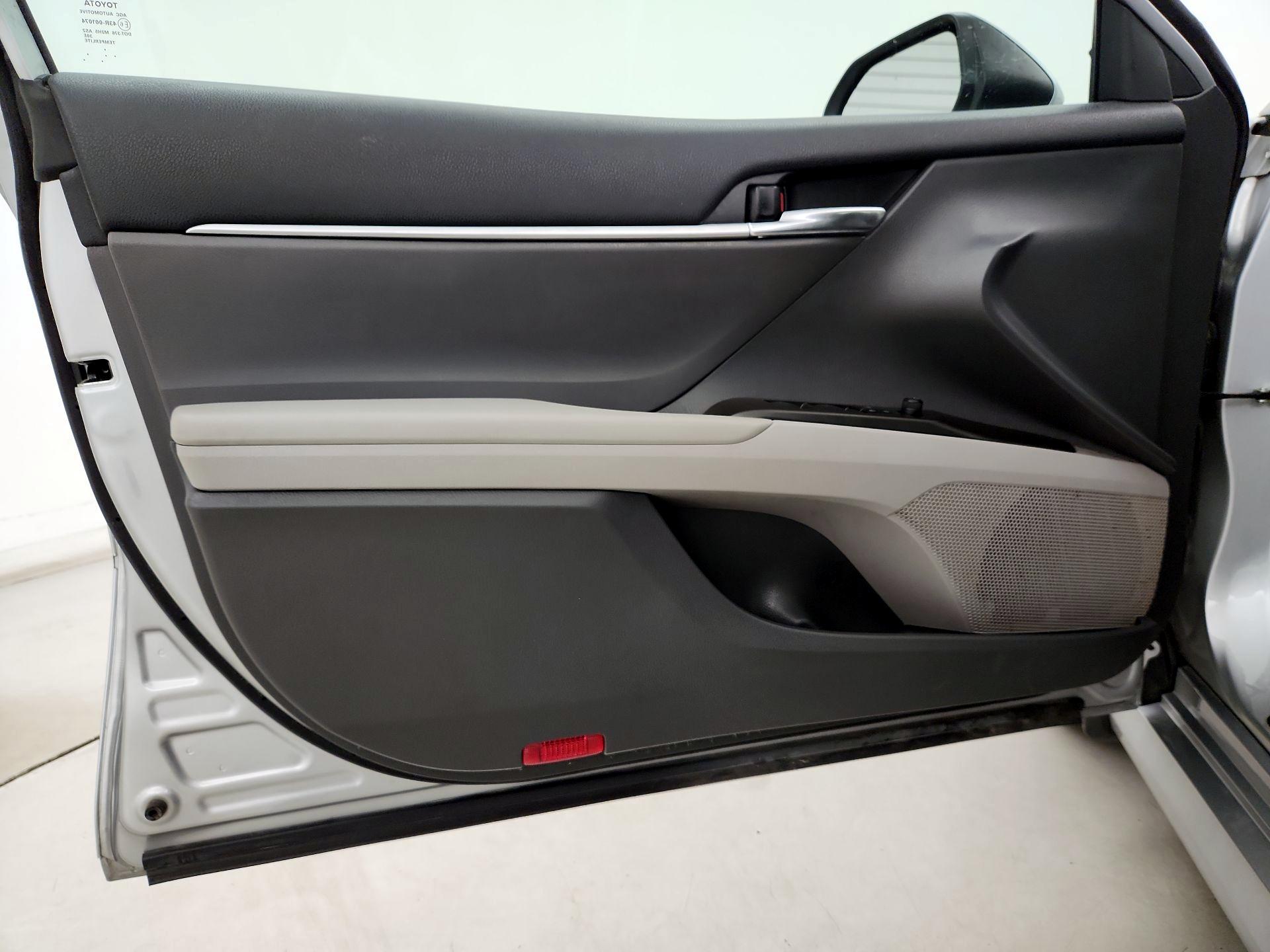 Thumbnail: 2023 Toyota Camry - 12