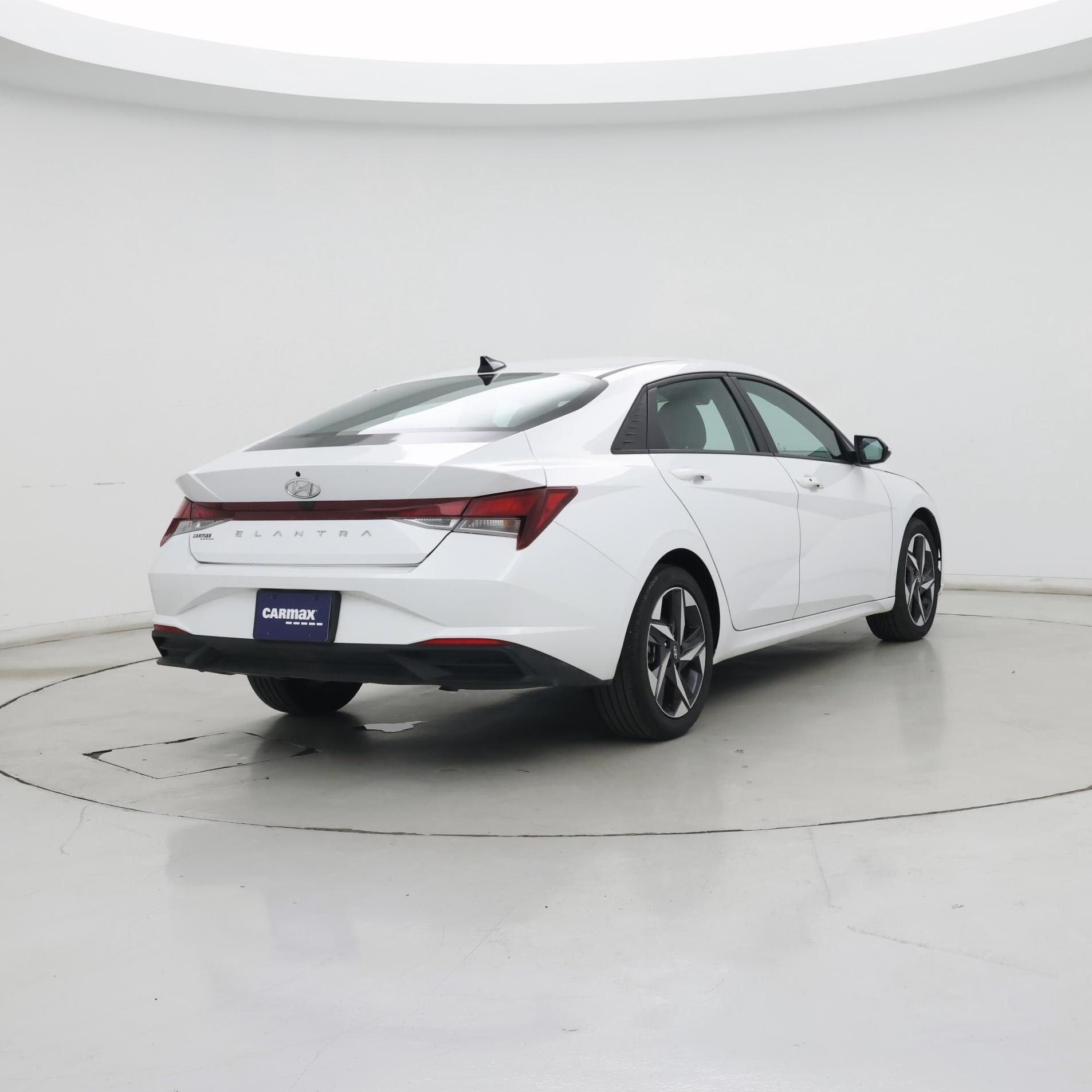 Thumbnail: 2023 Hyundai Elantra - 8