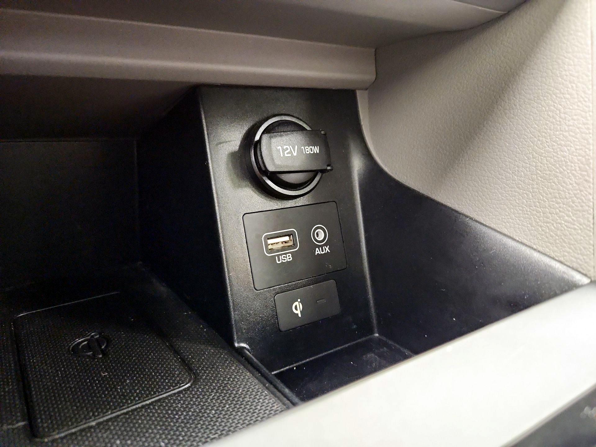 Thumbnail: 2020 Hyundai Elantra - 19