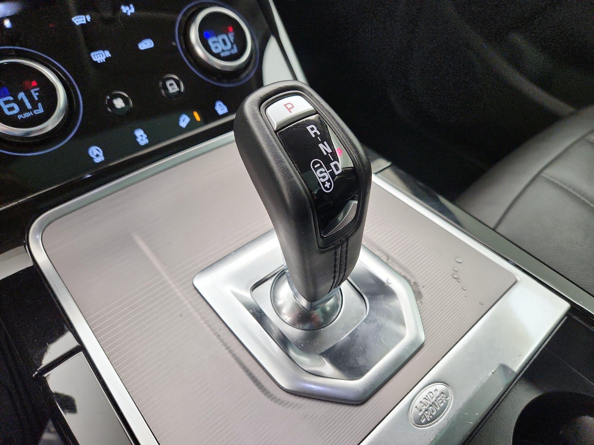 Thumbnail: 2020 Land Rover Range Rover Evoque - 18