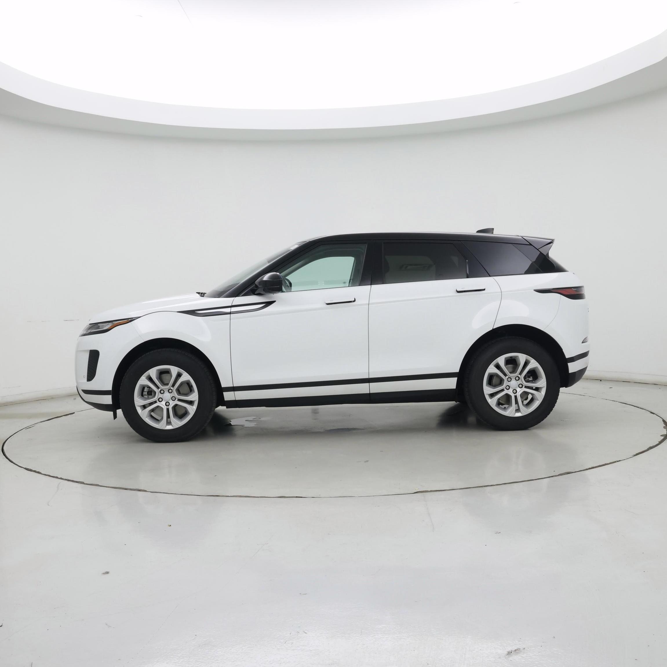 Thumbnail: 2020 Land Rover Range Rover Evoque - 3