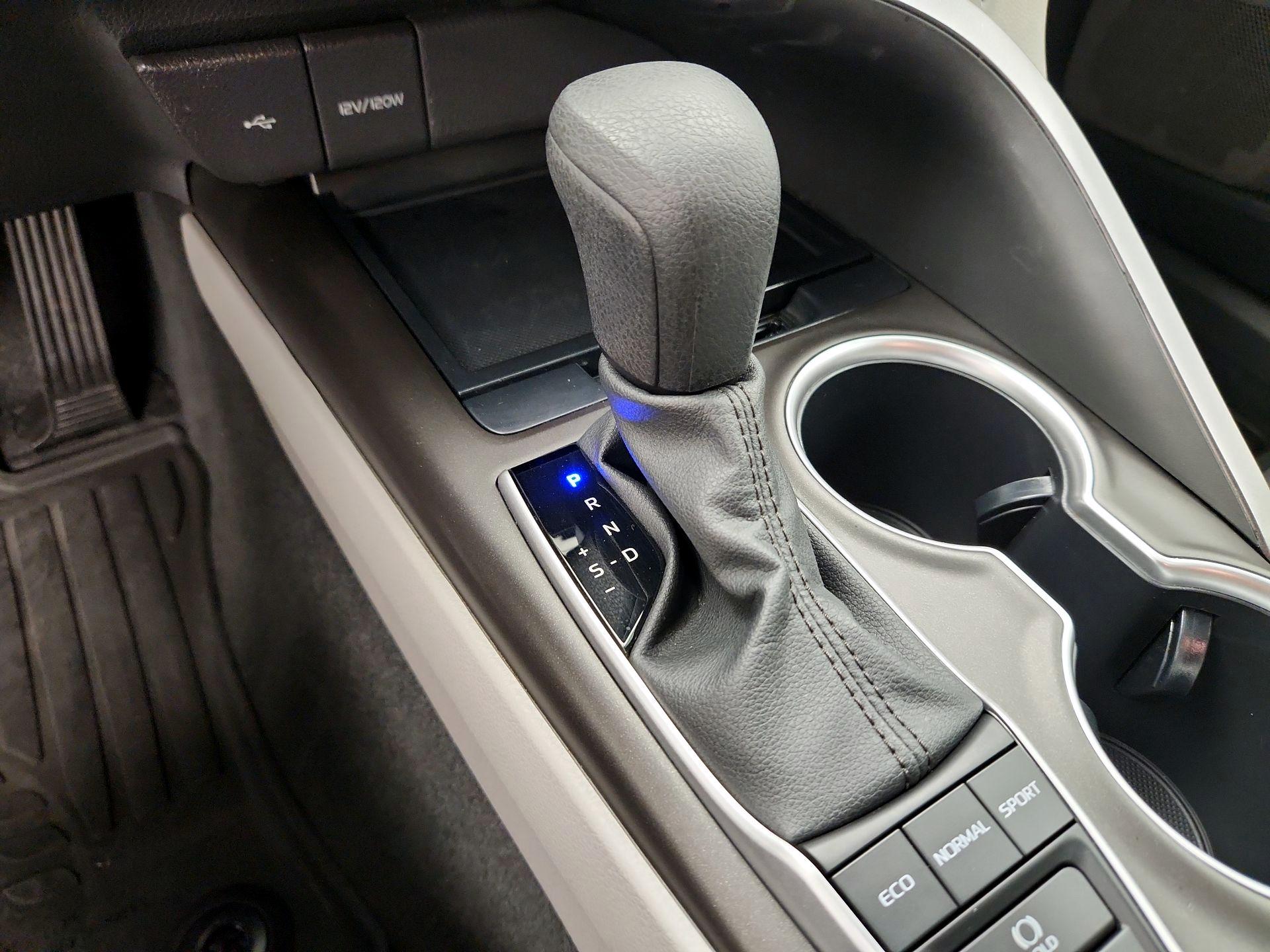 Thumbnail: 2023 Toyota Camry - 17