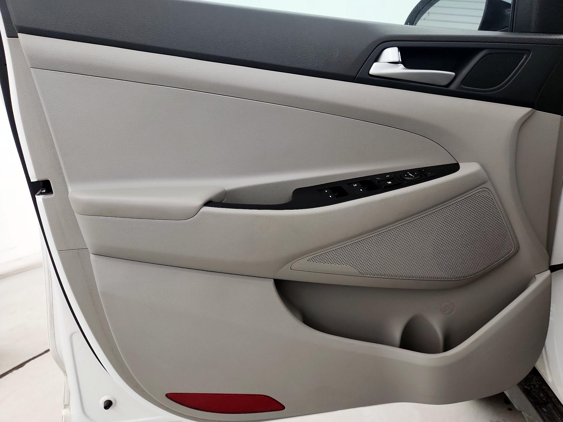 Thumbnail: 2021 Hyundai Tucson - 12