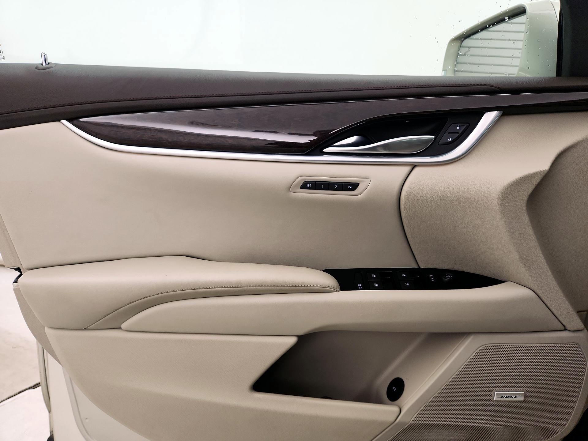 Thumbnail: 2016 Cadillac XTS - 12