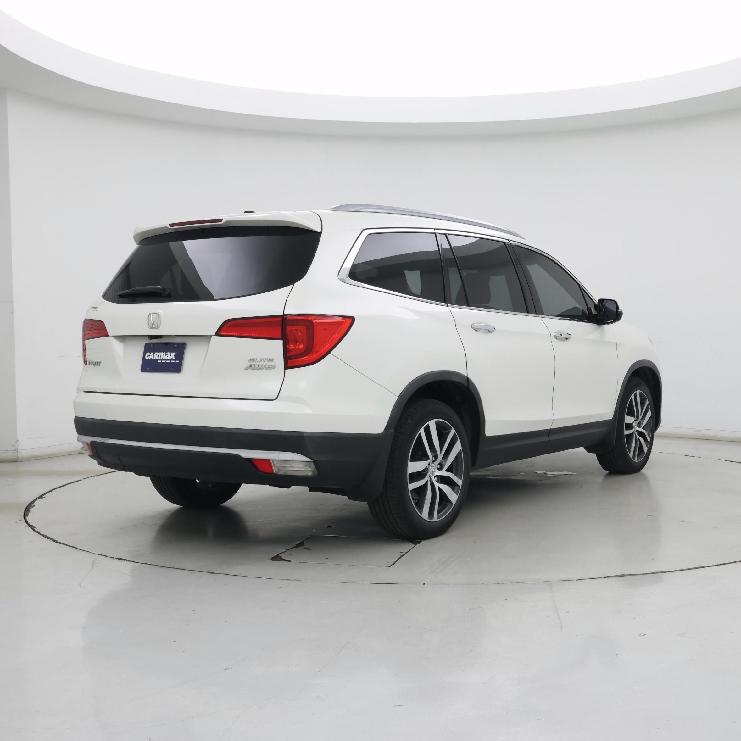 Thumbnail: 2018 Honda Pilot - 8