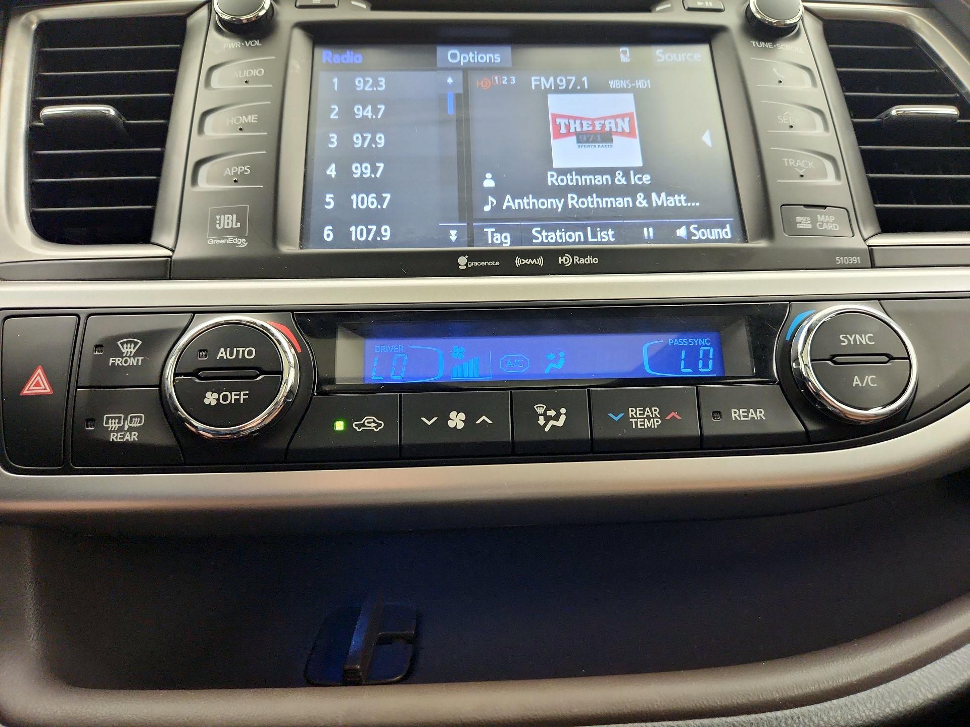 Thumbnail: 2019 Toyota Highlander - 17