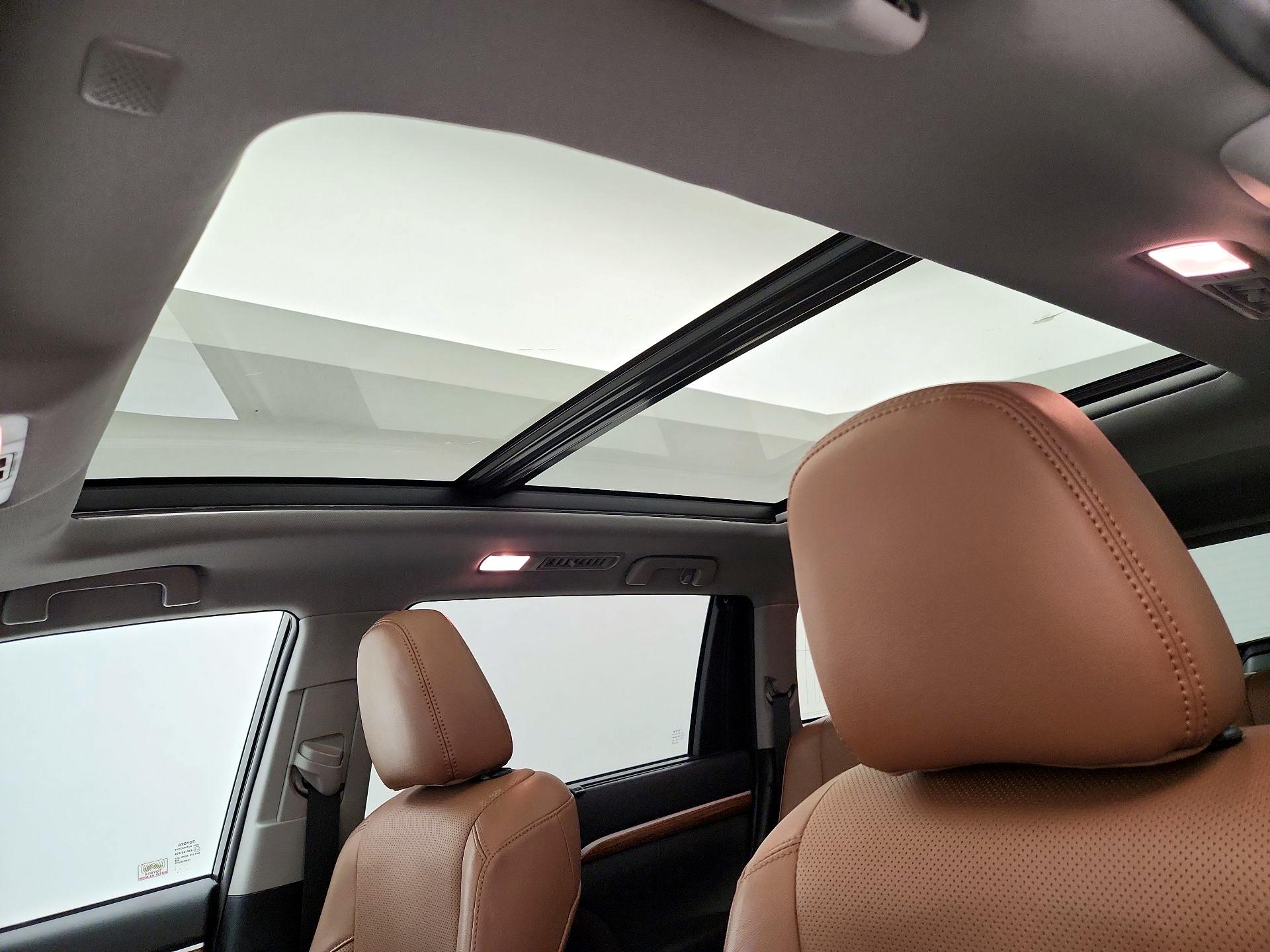 Thumbnail: 2019 Toyota Highlander - 20