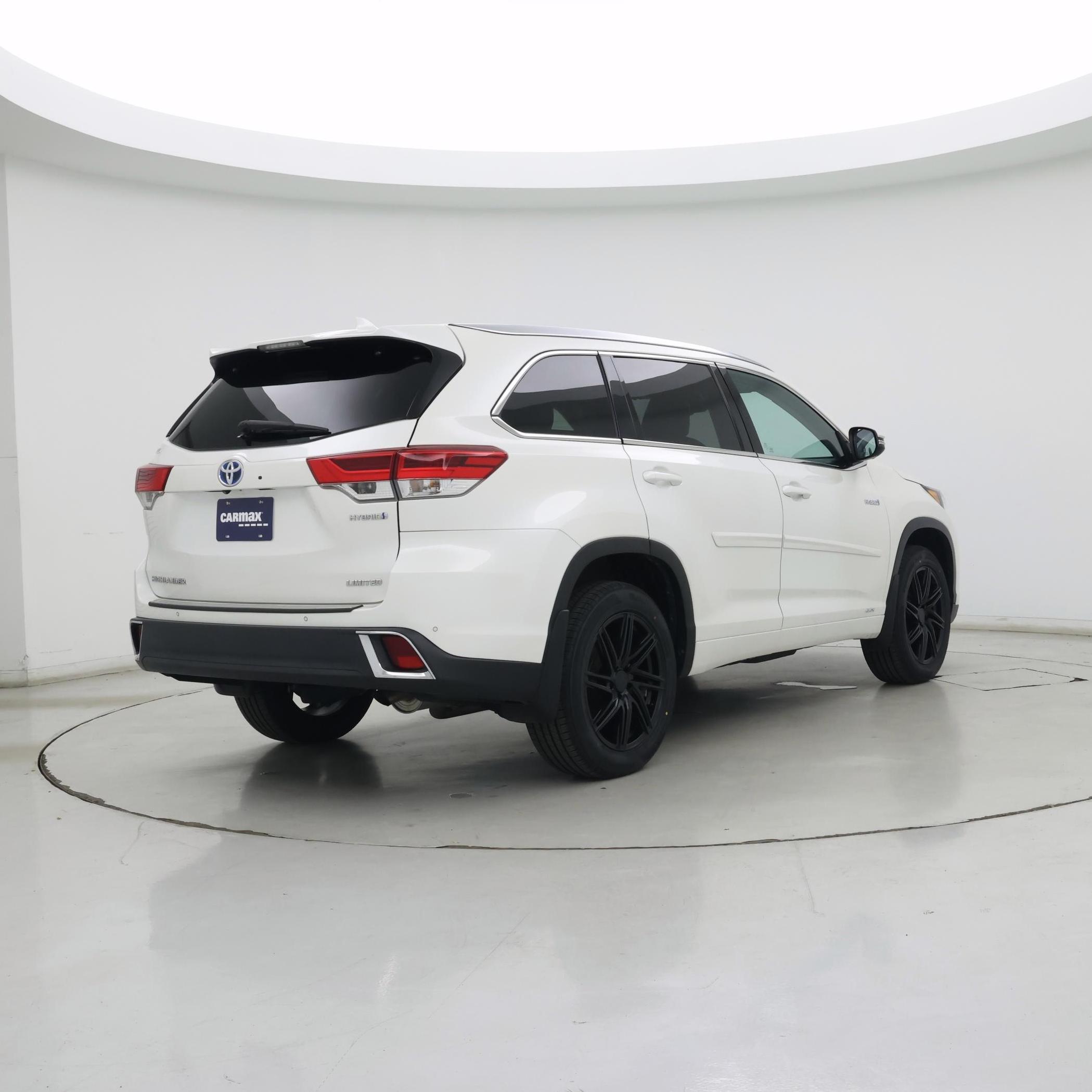 Thumbnail: 2019 Toyota Highlander - 8