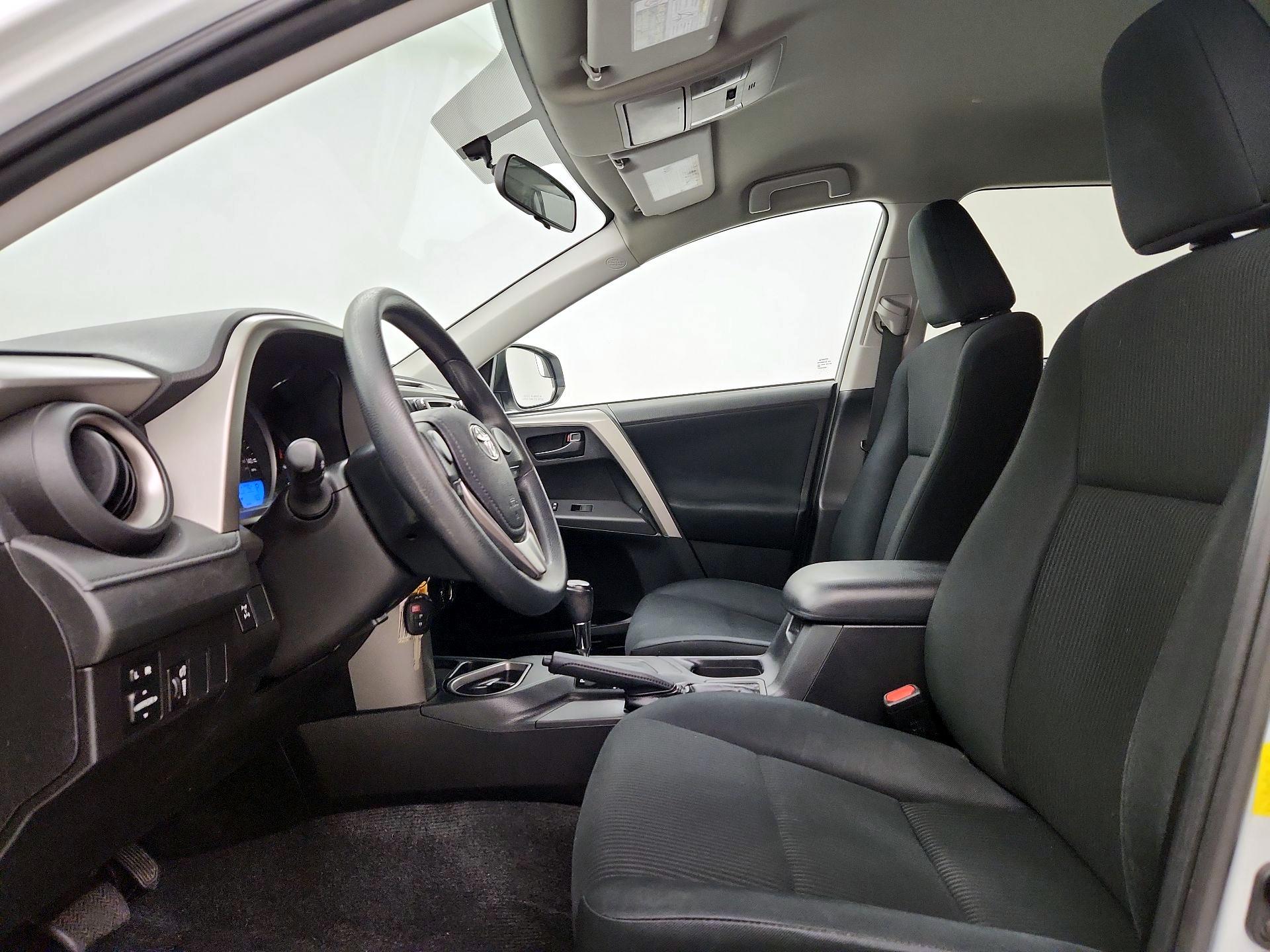Thumbnail: 2016 Toyota RAV4 - 11