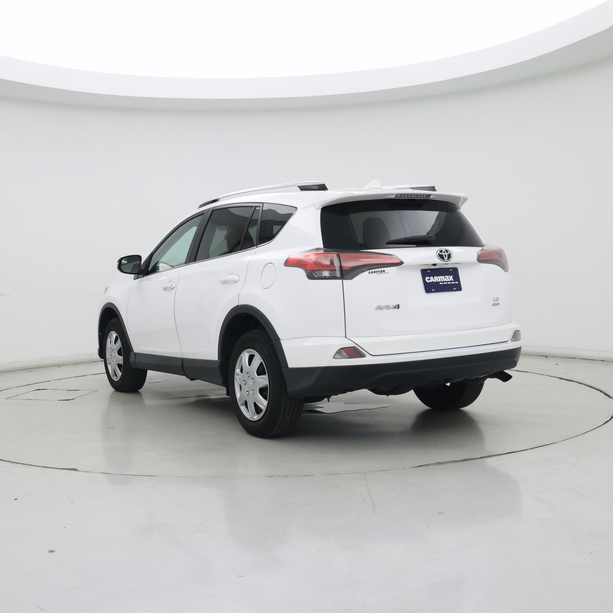 Thumbnail: 2016 Toyota RAV4 - 2
