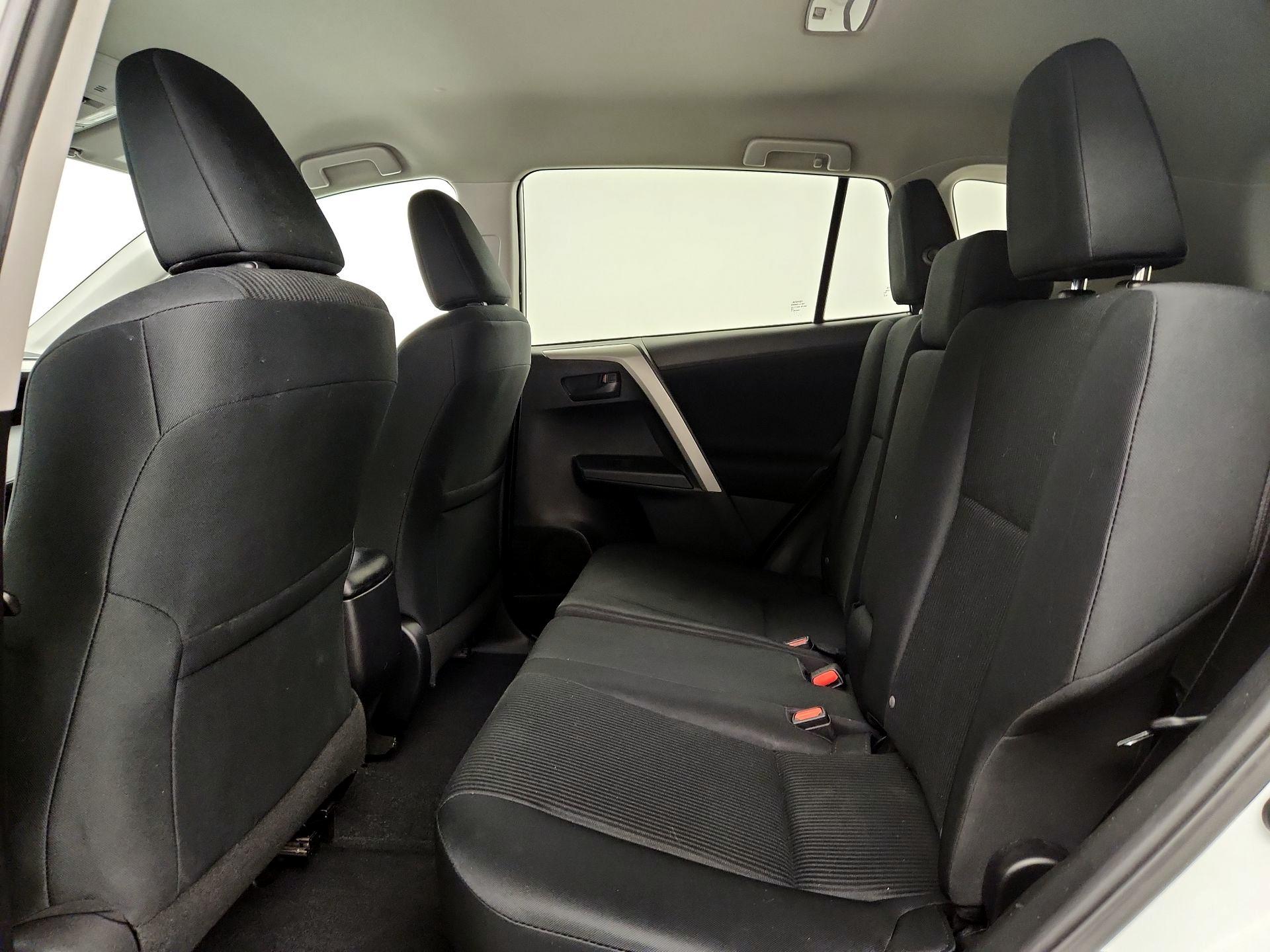 Thumbnail: 2016 Toyota RAV4 - 19