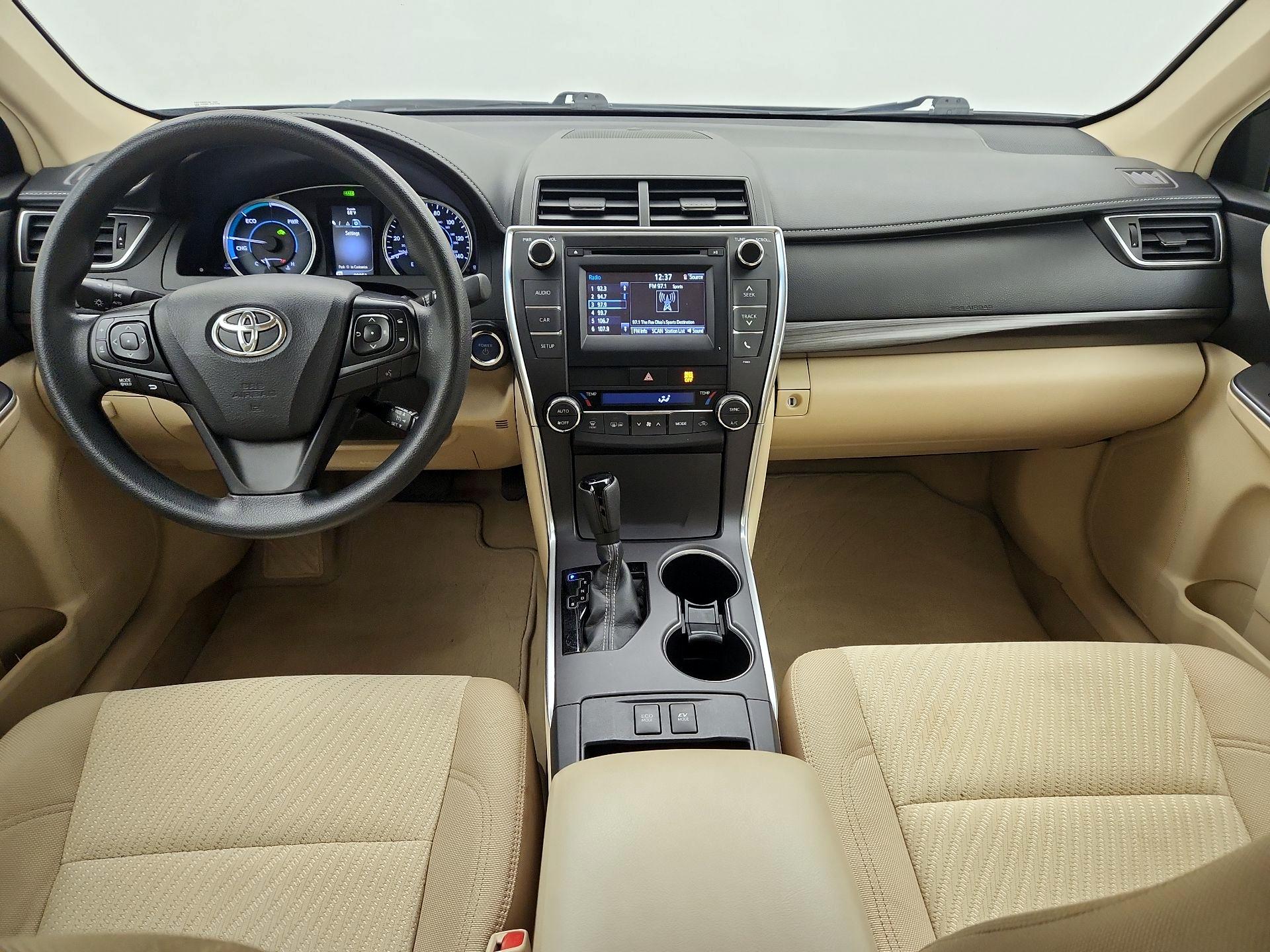 Thumbnail: 2015 Toyota Camry - 9