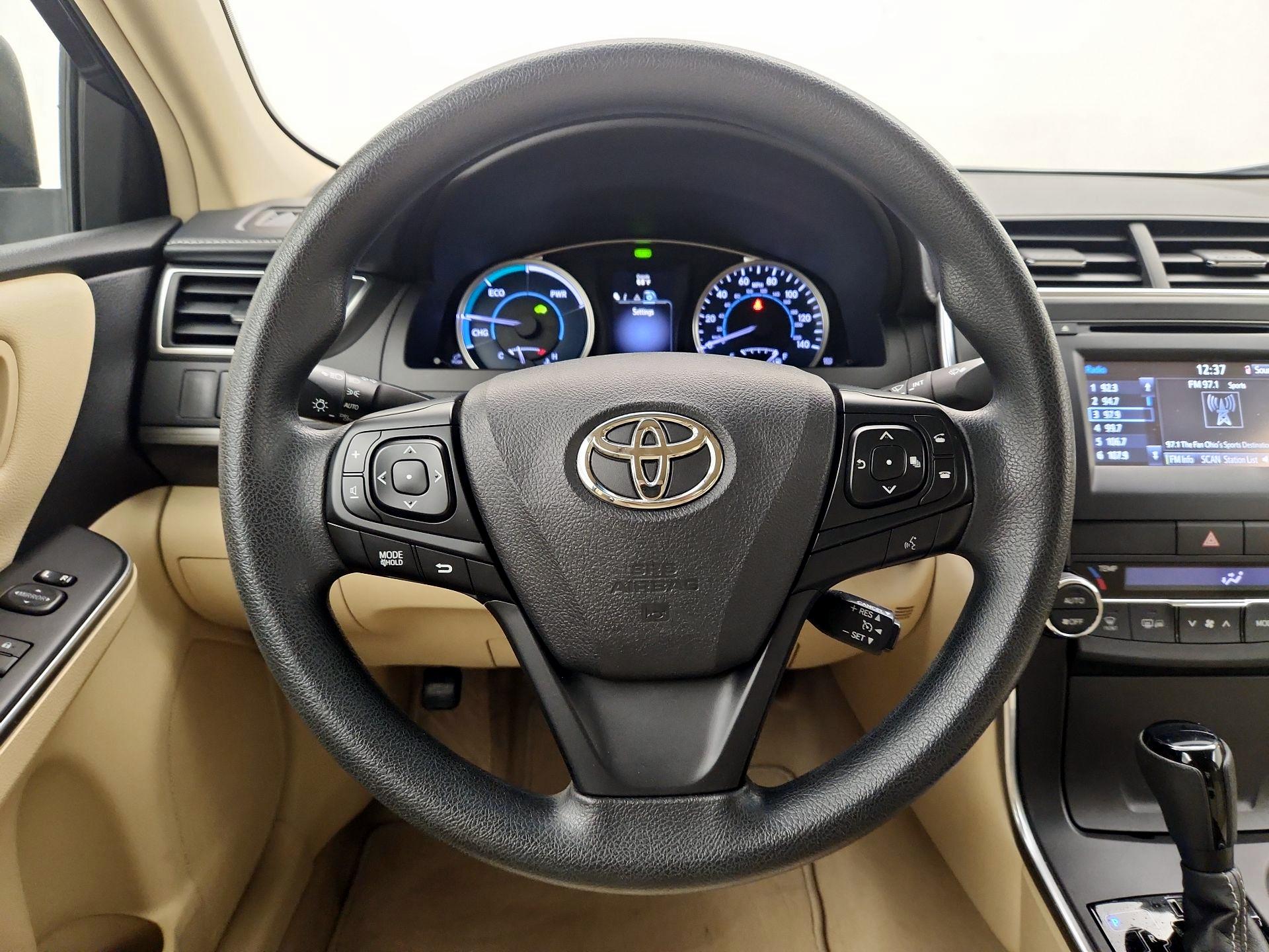 Thumbnail: 2015 Toyota Camry - 10