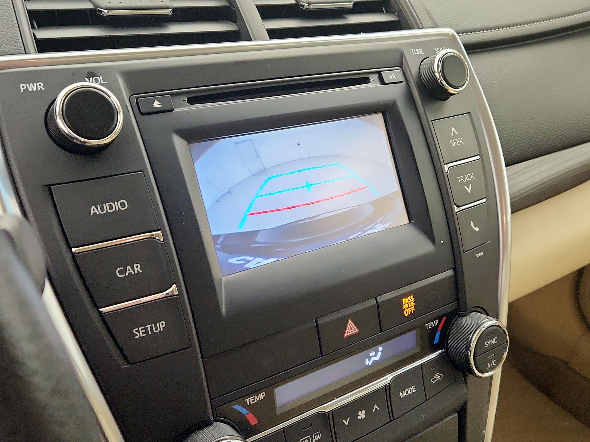 Thumbnail: 2015 Toyota Camry - 14