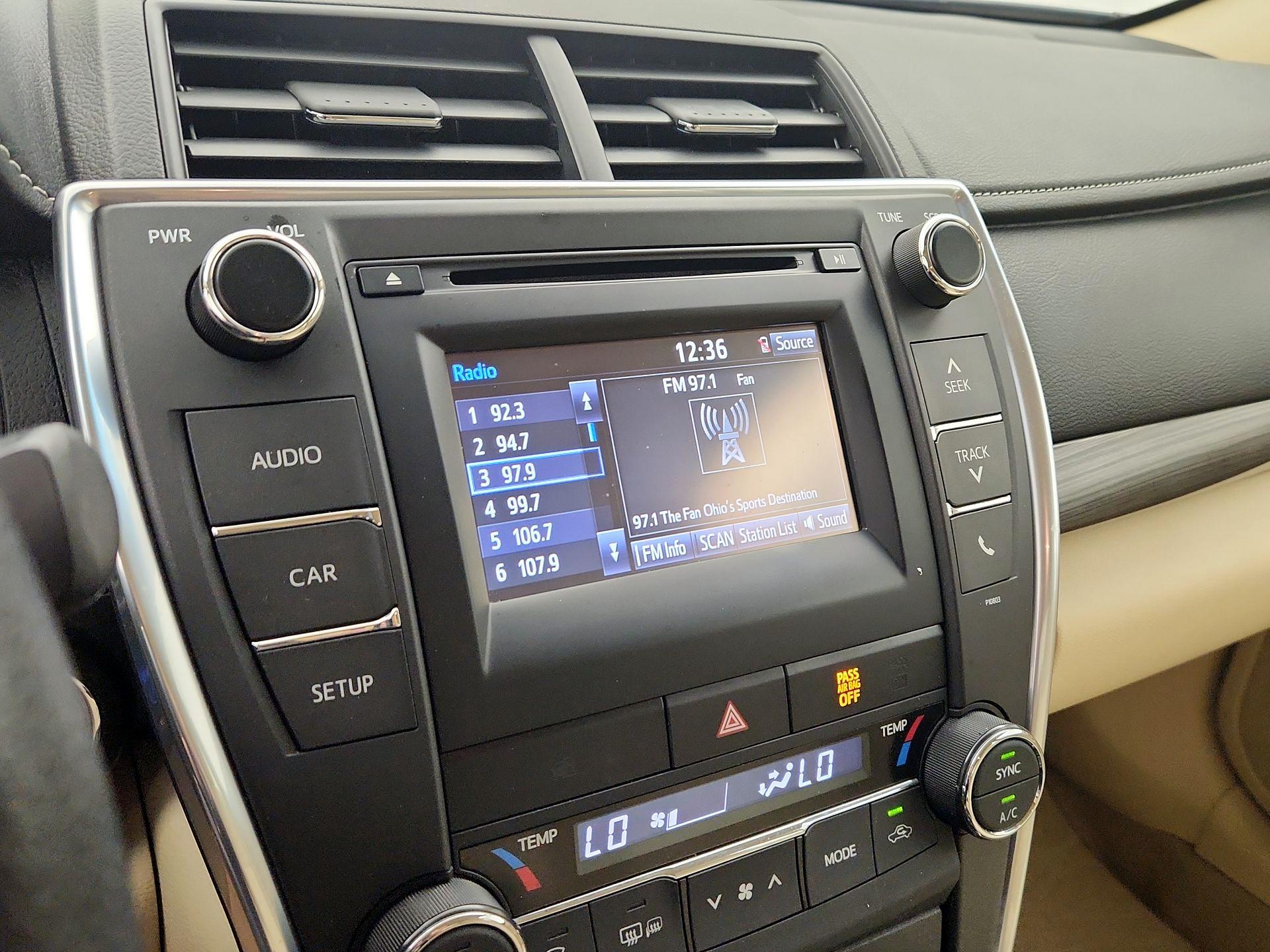 Thumbnail: 2015 Toyota Camry - 15