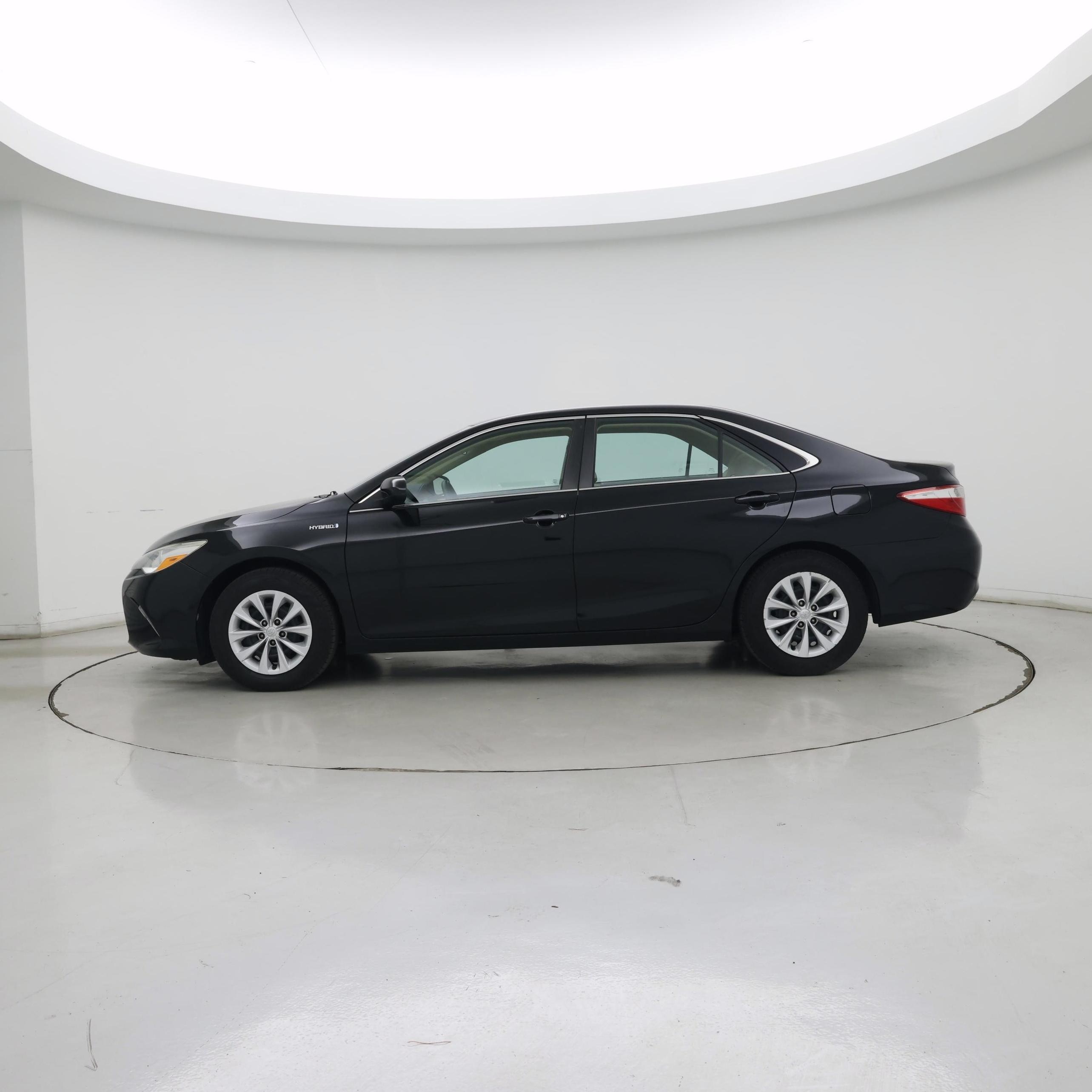 Thumbnail: 2015 Toyota Camry - 3